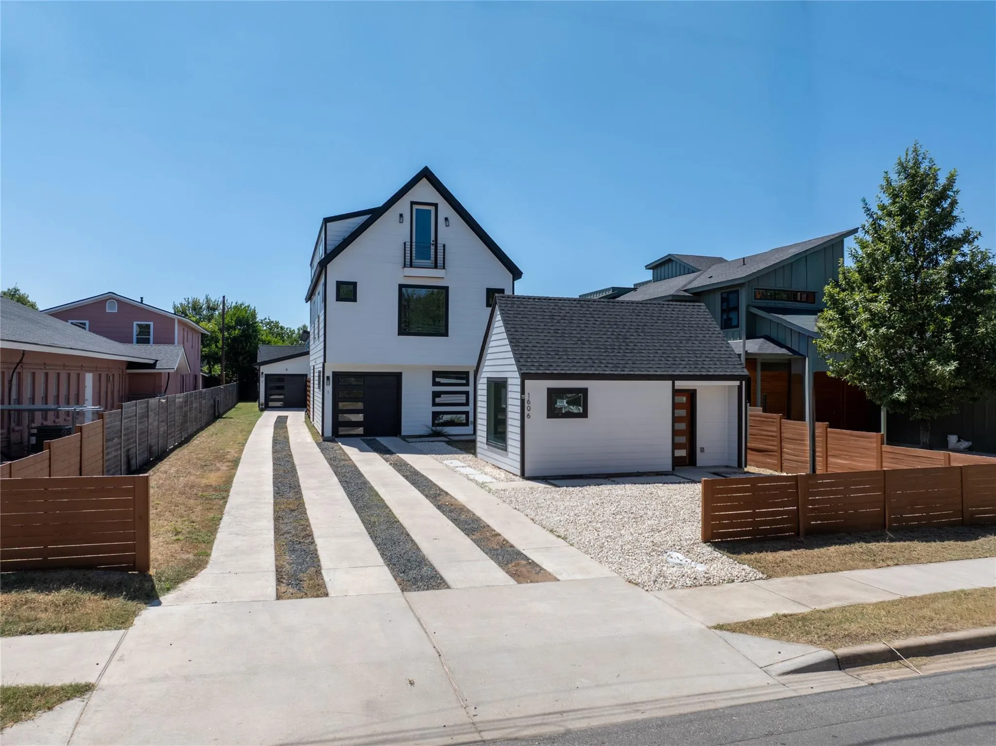 Photo of 1606 HARVEY ST #1