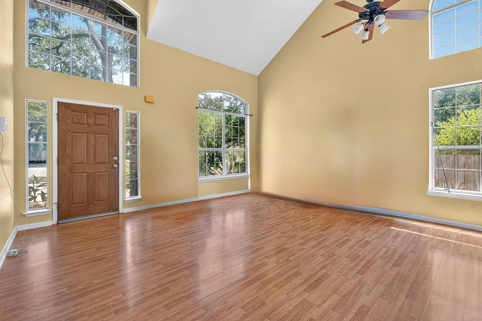 Photo 4 of 6003 LA NARANJA LN