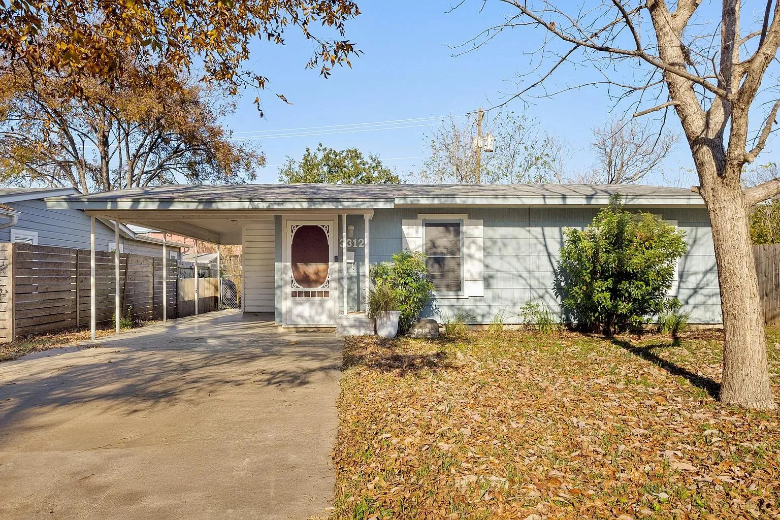 Photo of 3312 BENGSTON ST, Austin, 78702