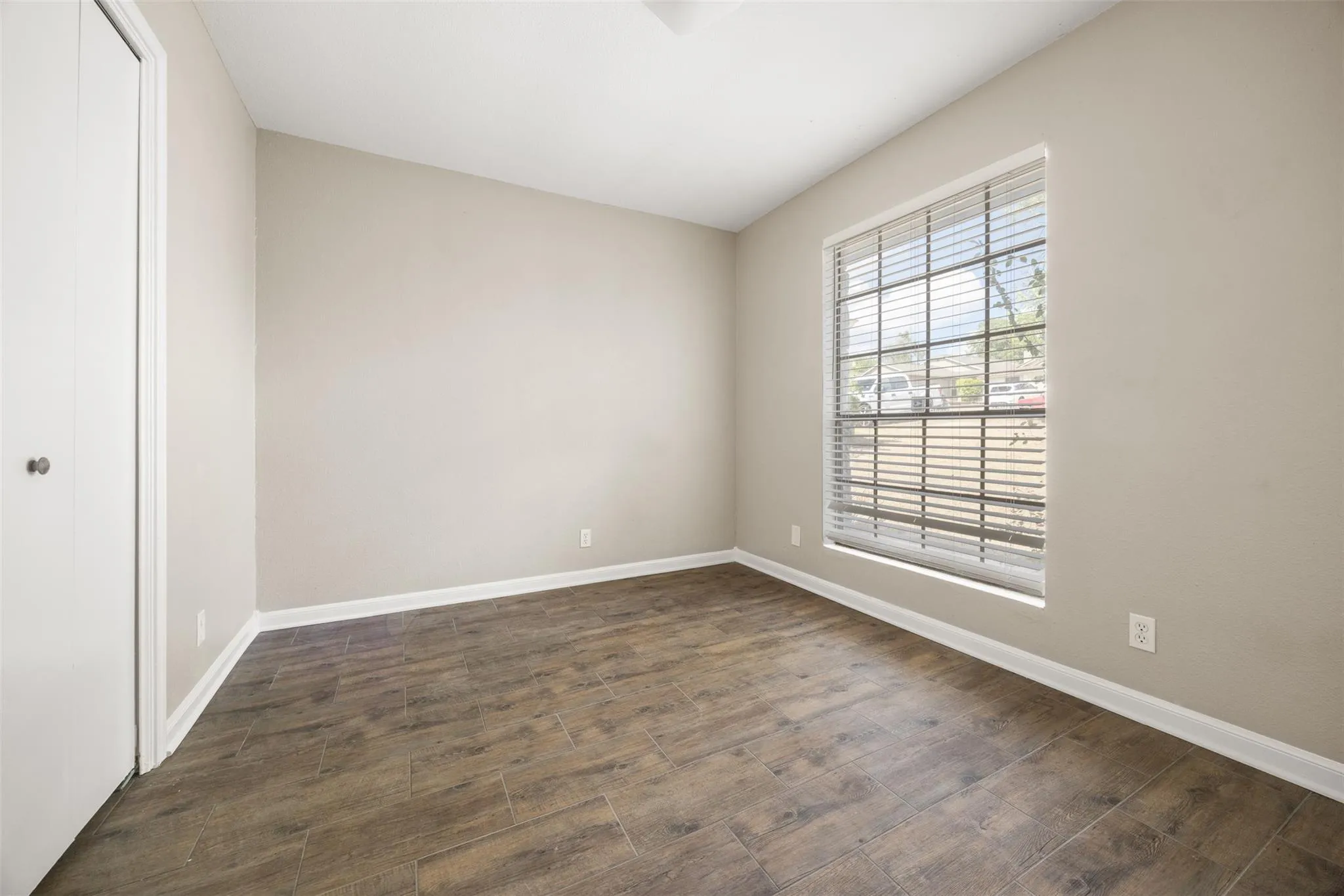 Photo 3 of 1905 MARGALENE WAY #A