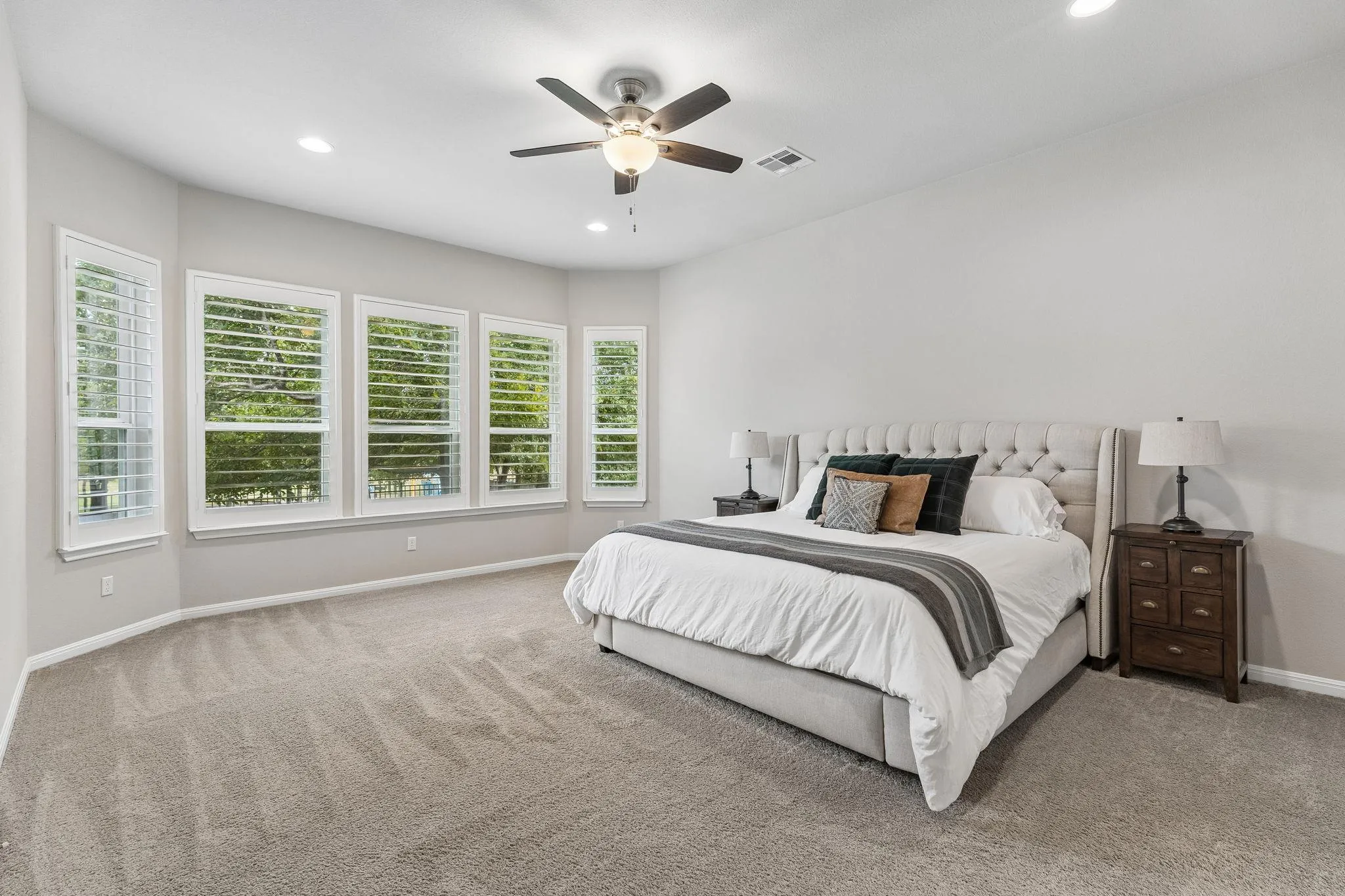 Photo 4 of 129 RIDGEVIEW CT