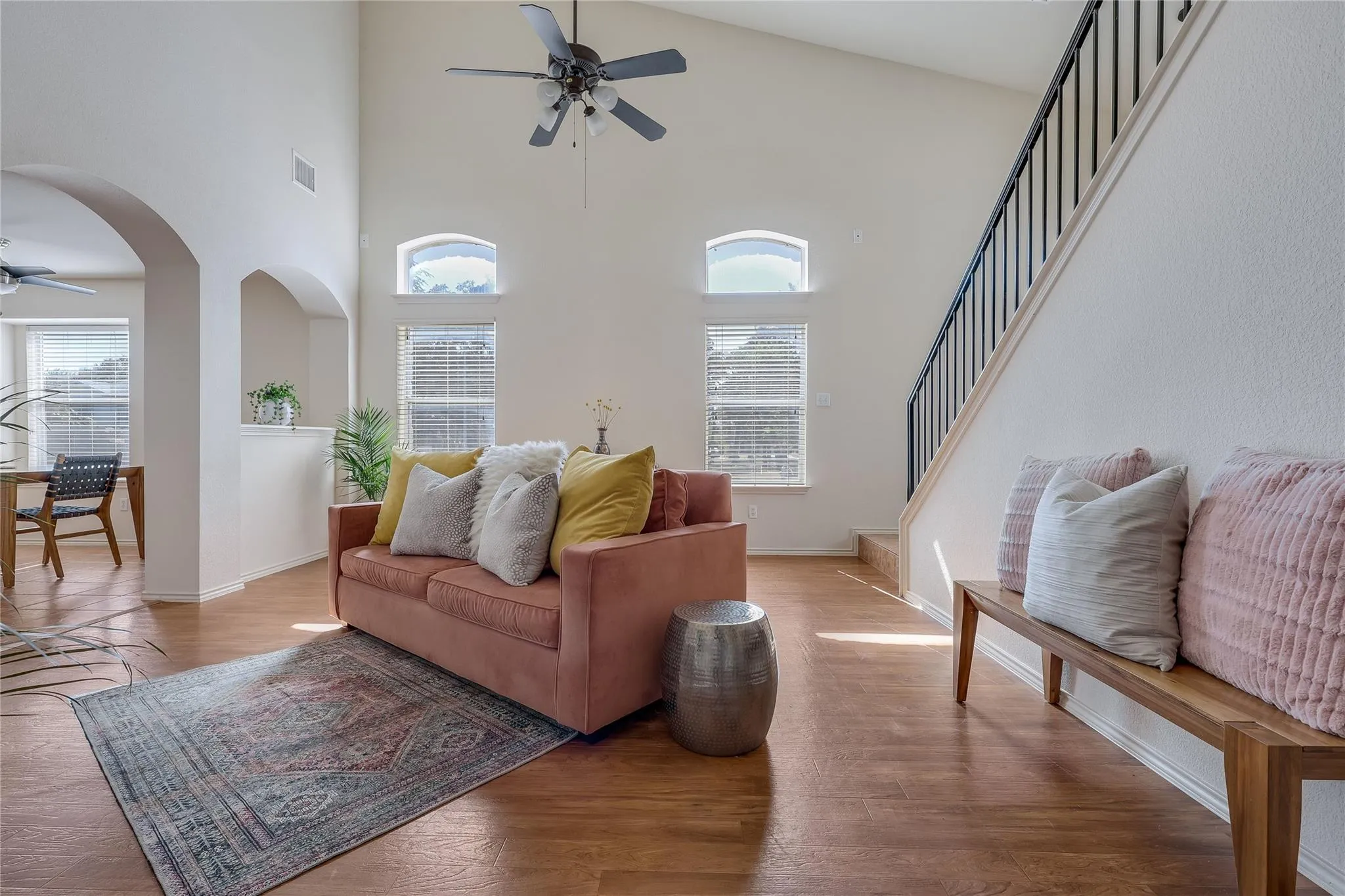 Photo 4 of 11110 JIM THORPE LN