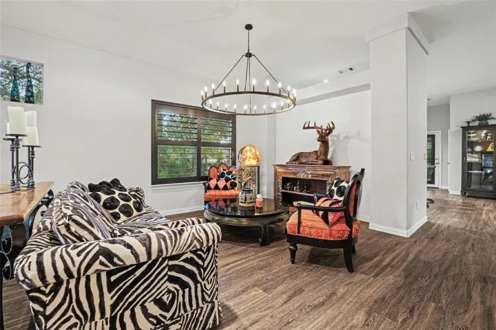 Again....this room is really comfortable and inviting...