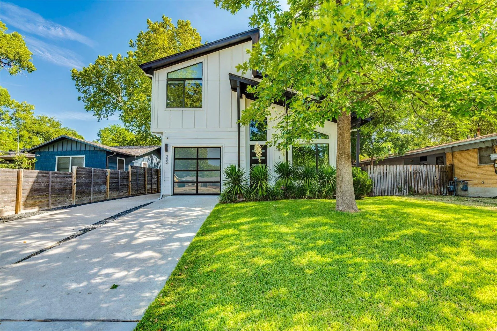 Photo of 302 IRMA DR #1, Austin, TX, 78752