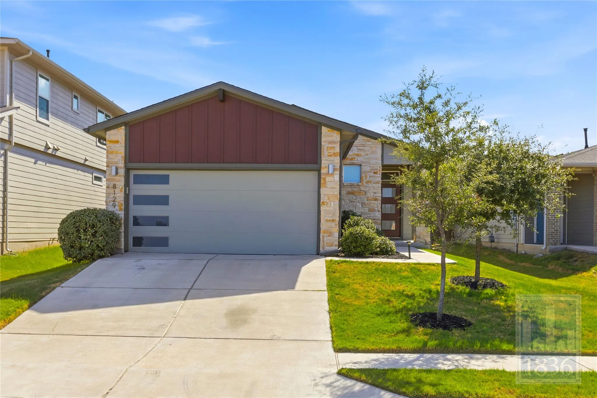 Photo 2 of 8129 LINNIE LN