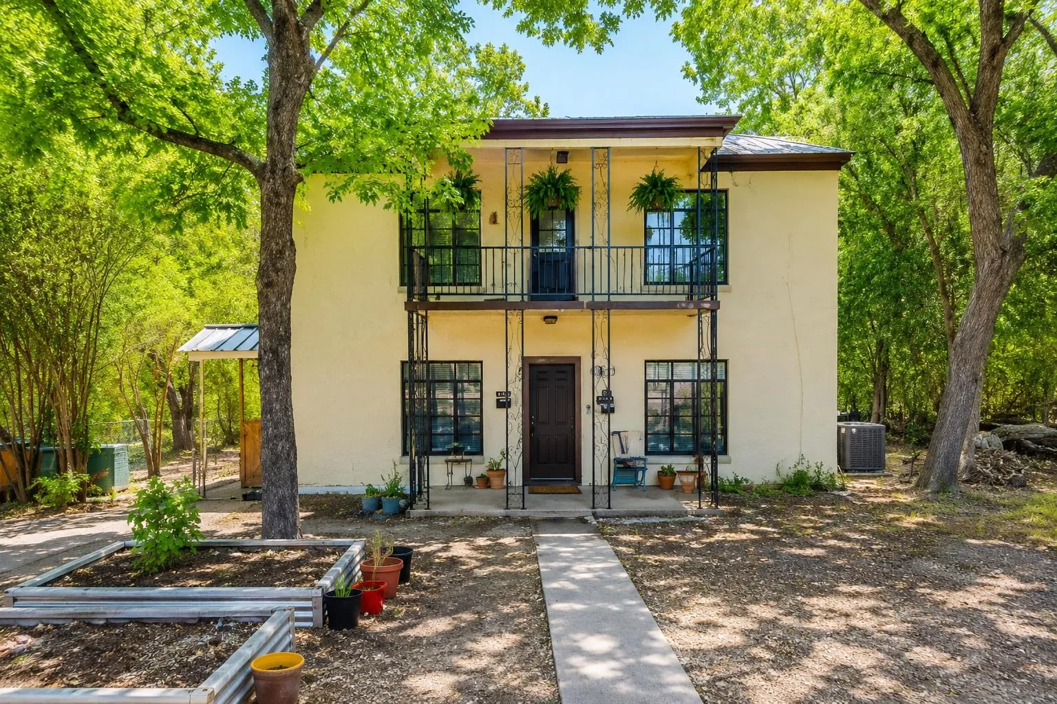 Photo of 4001 MAPLEWOOD AVE #B, Austin, 78722