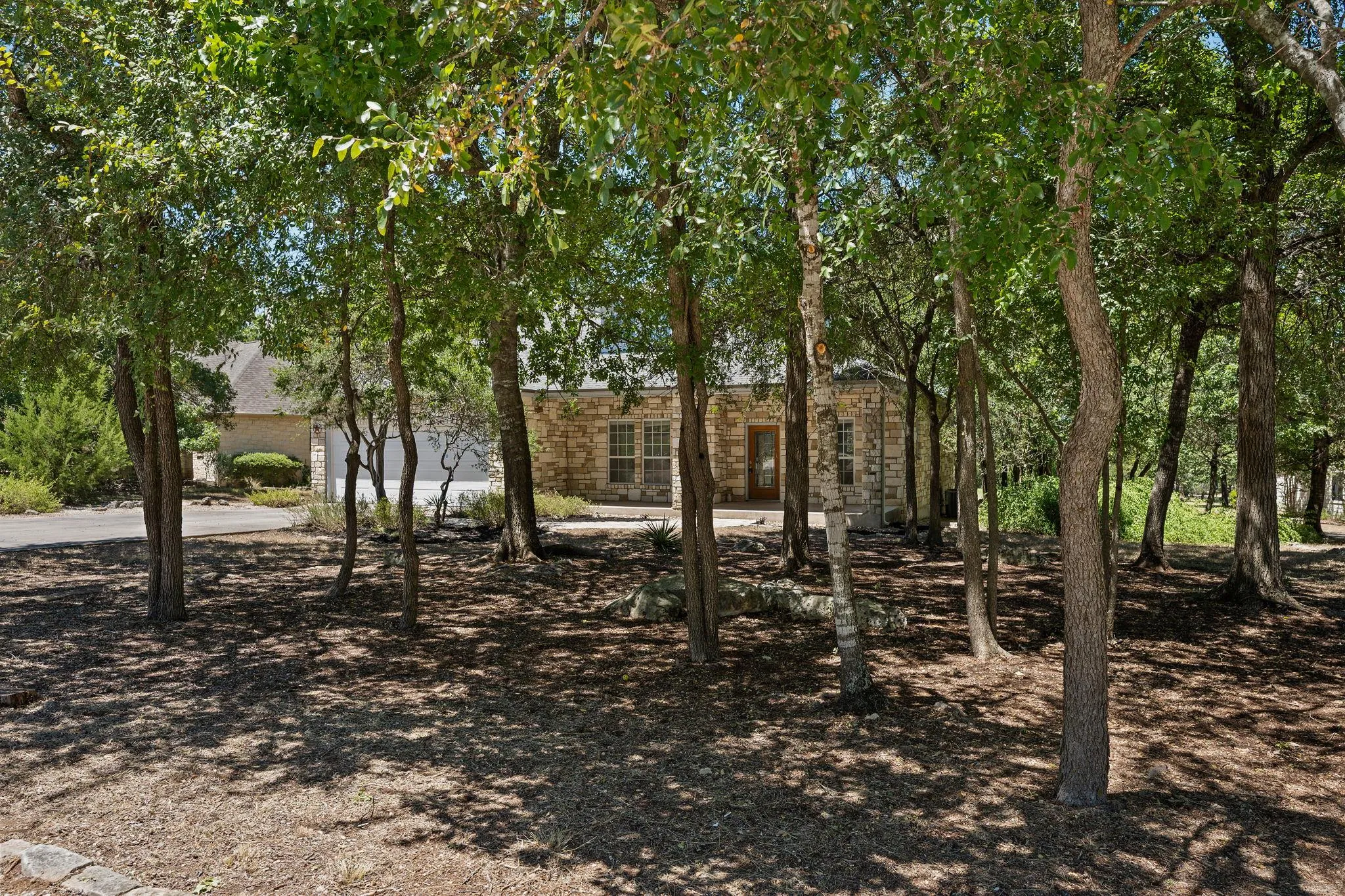 Photo 3 of 98 BROOKHOLLOW DR