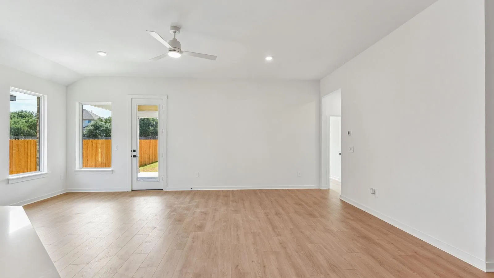 Photo 5 of 416 EAGLE CANYON DR