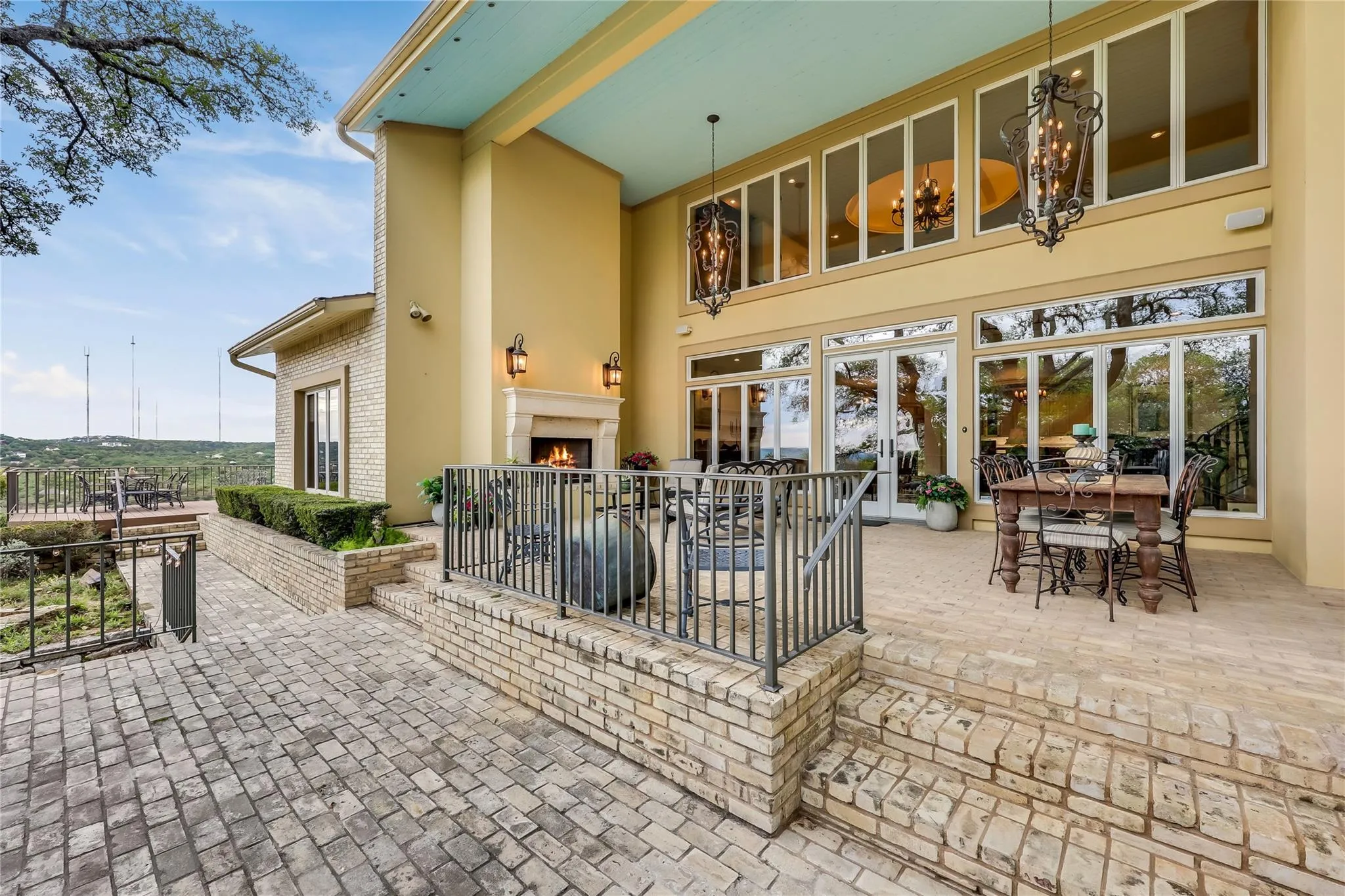 Photo 4 of 3418 MOUNT BONNELL CIR