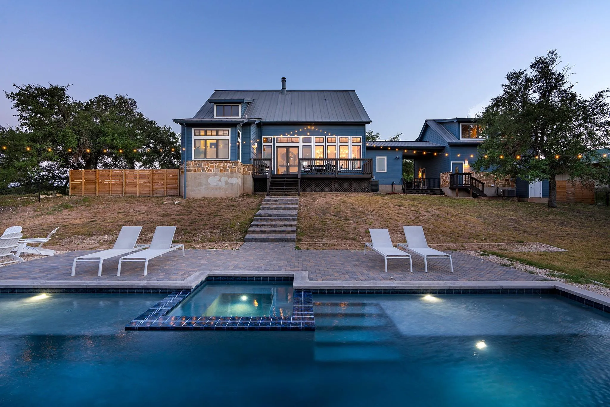 Photo of 10512 LAKE PARK DR, Dripping Springs, TX, 78620