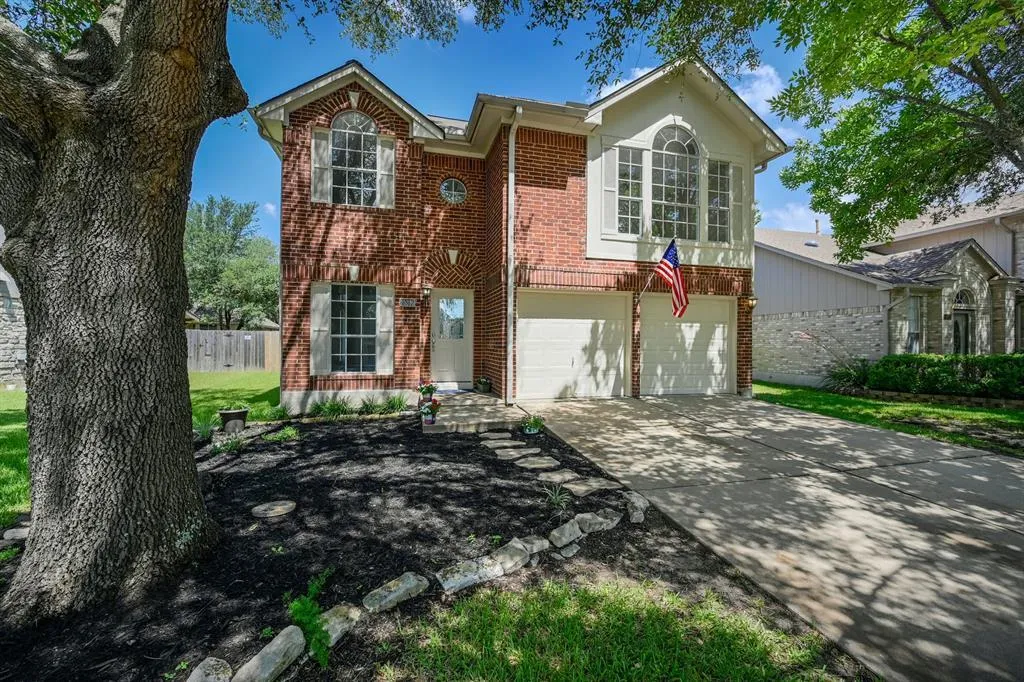 Photo 2 of 15316 ECORIO DR