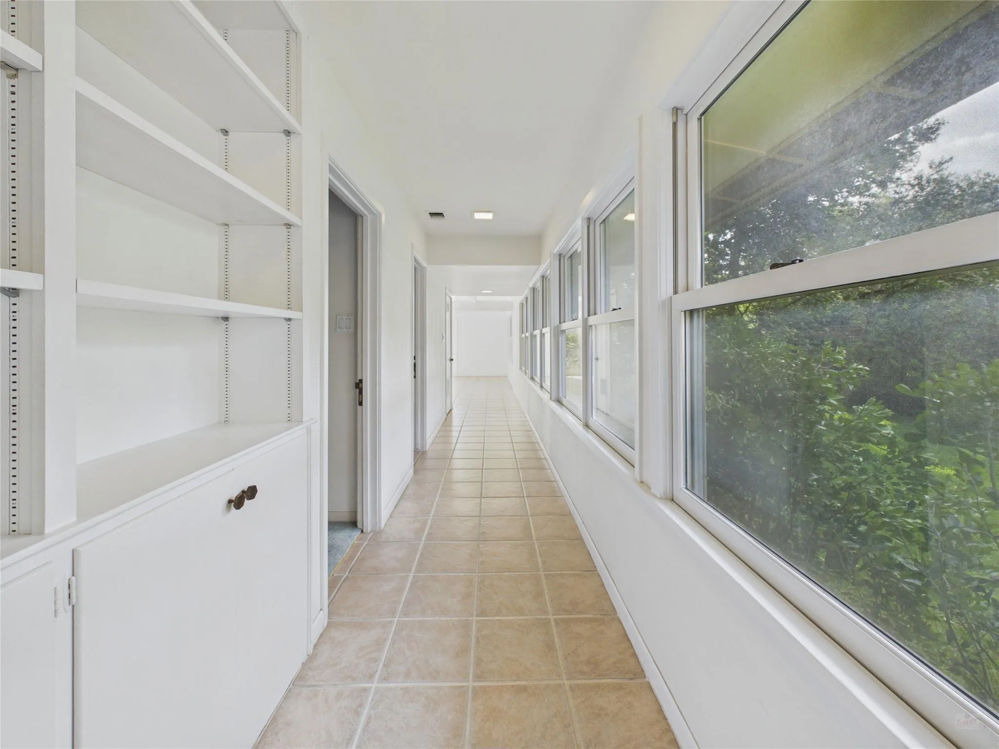 Photo 5 of 1202 BELMONT PKWY #SUITE B