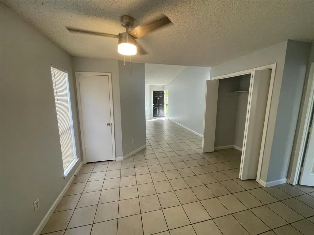 Photo 4 of 1903 W LOOP NONE