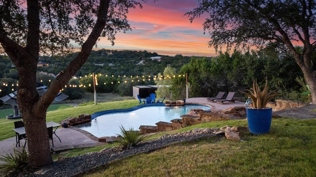 Photo of 4607 R O DR, Spicewood, TX, 78669