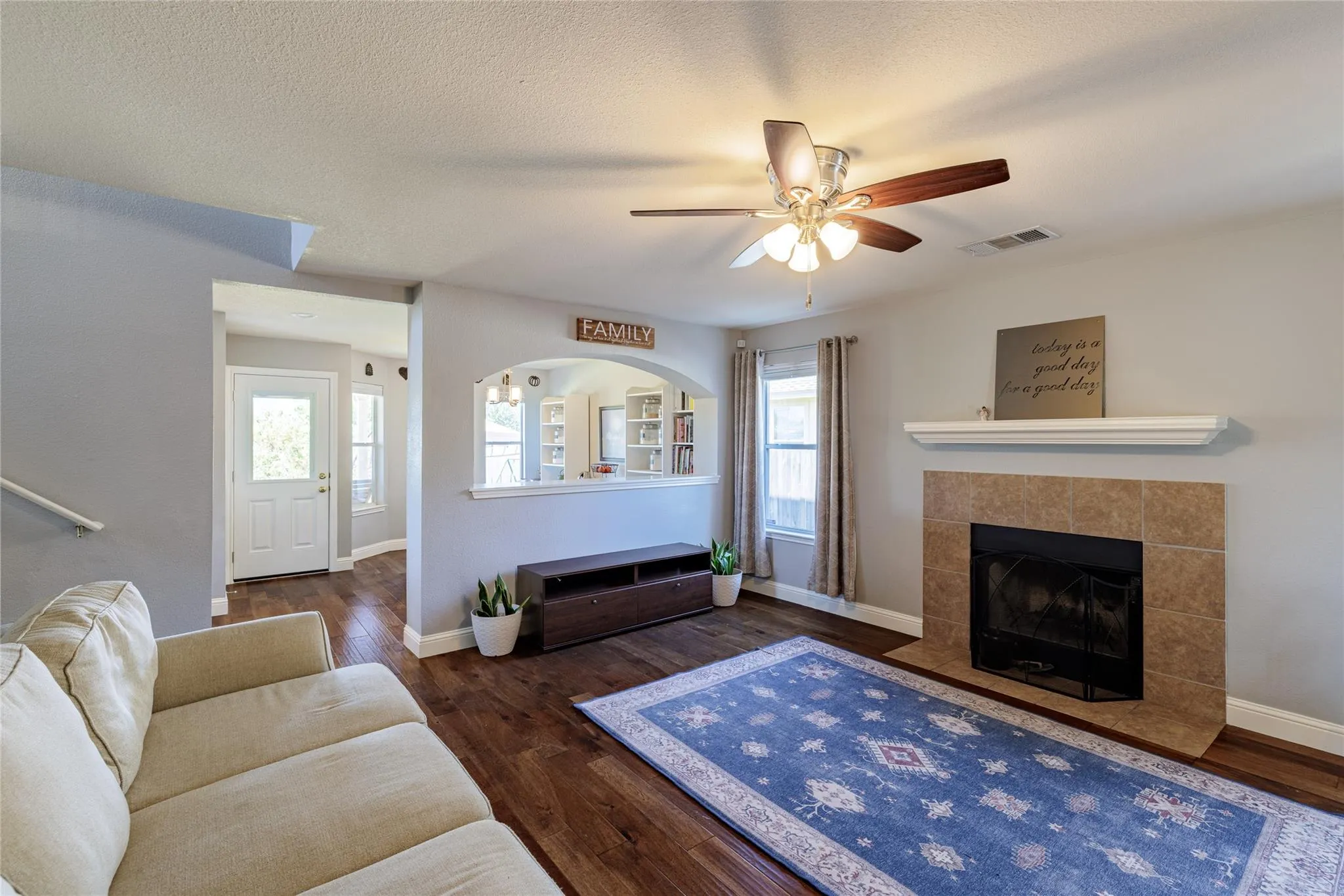 Photo 4 of 204 PRECIPICE WAY
