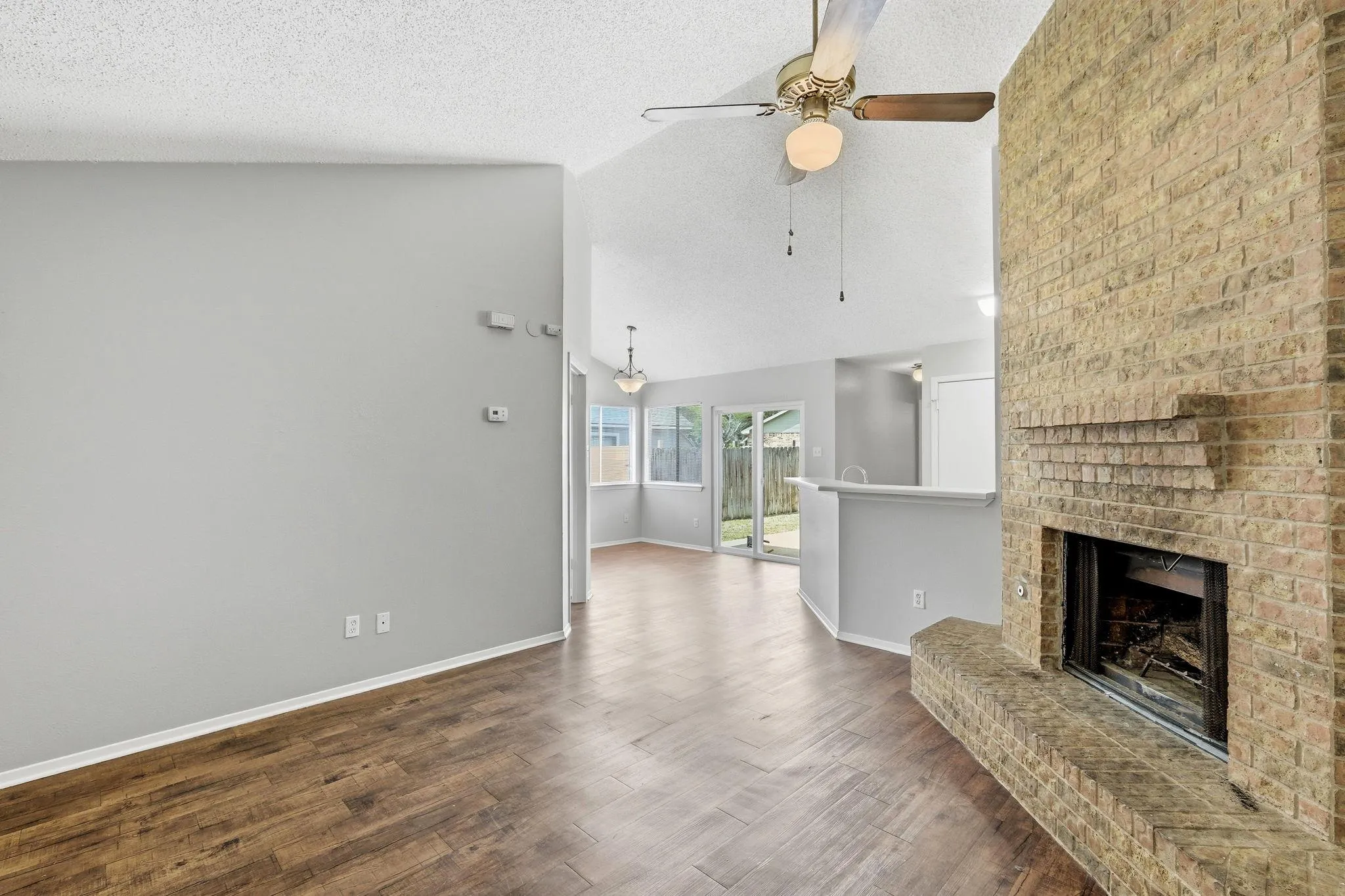 Photo 5 of 2511 HOWELLWOOD WAY