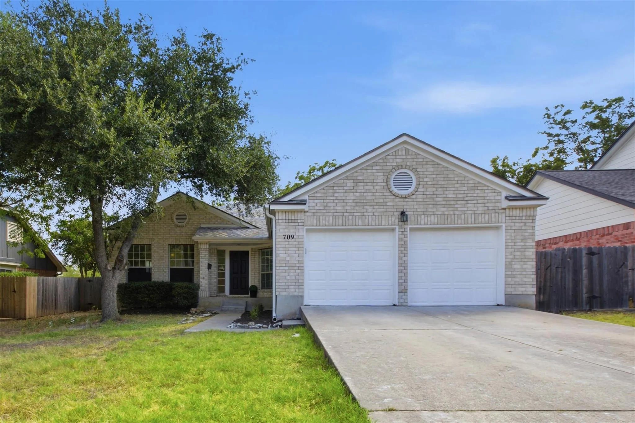 Photo 2 of 709 ELDER WAY