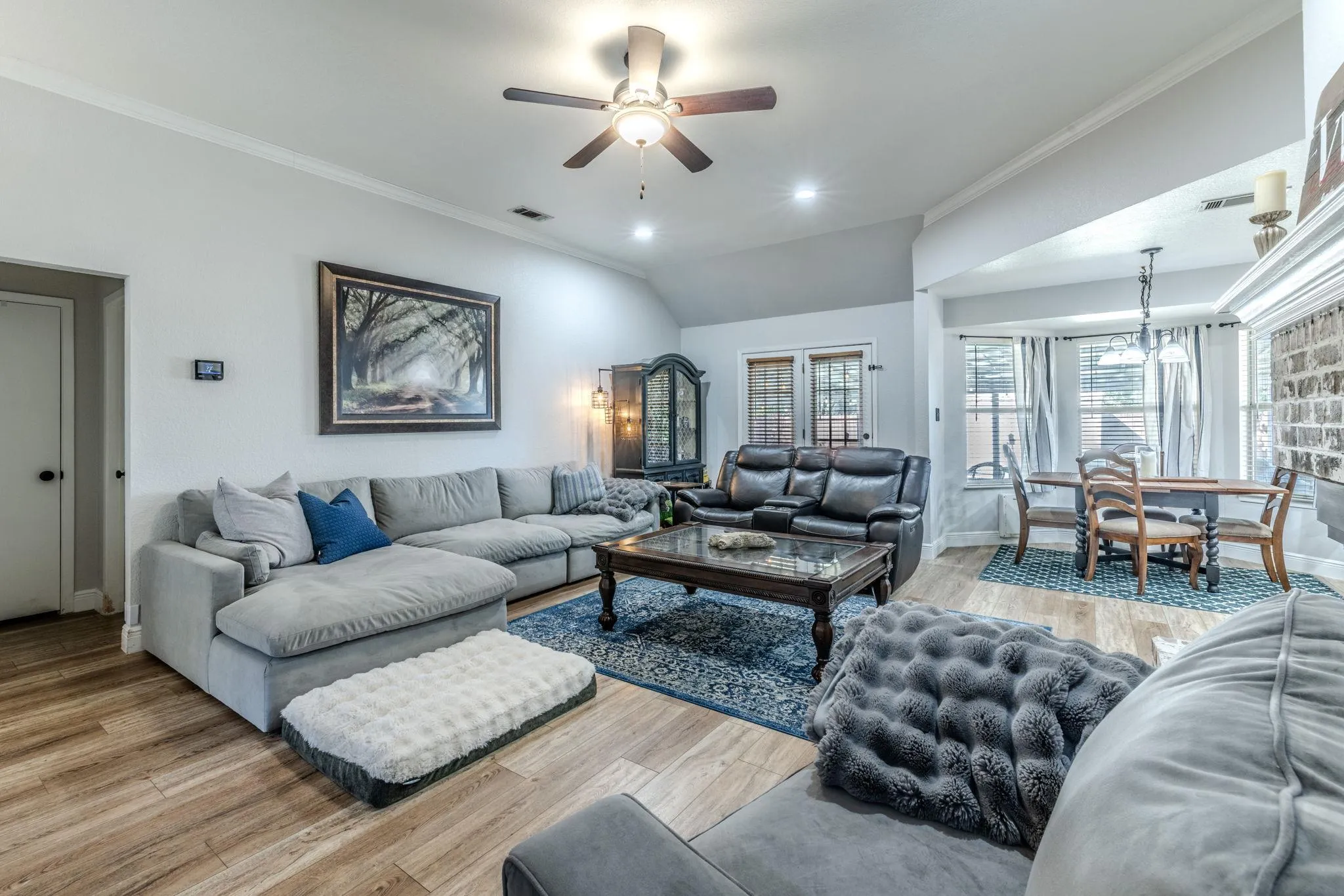 Photo 4 of 2610 SILVER VALLEY LN