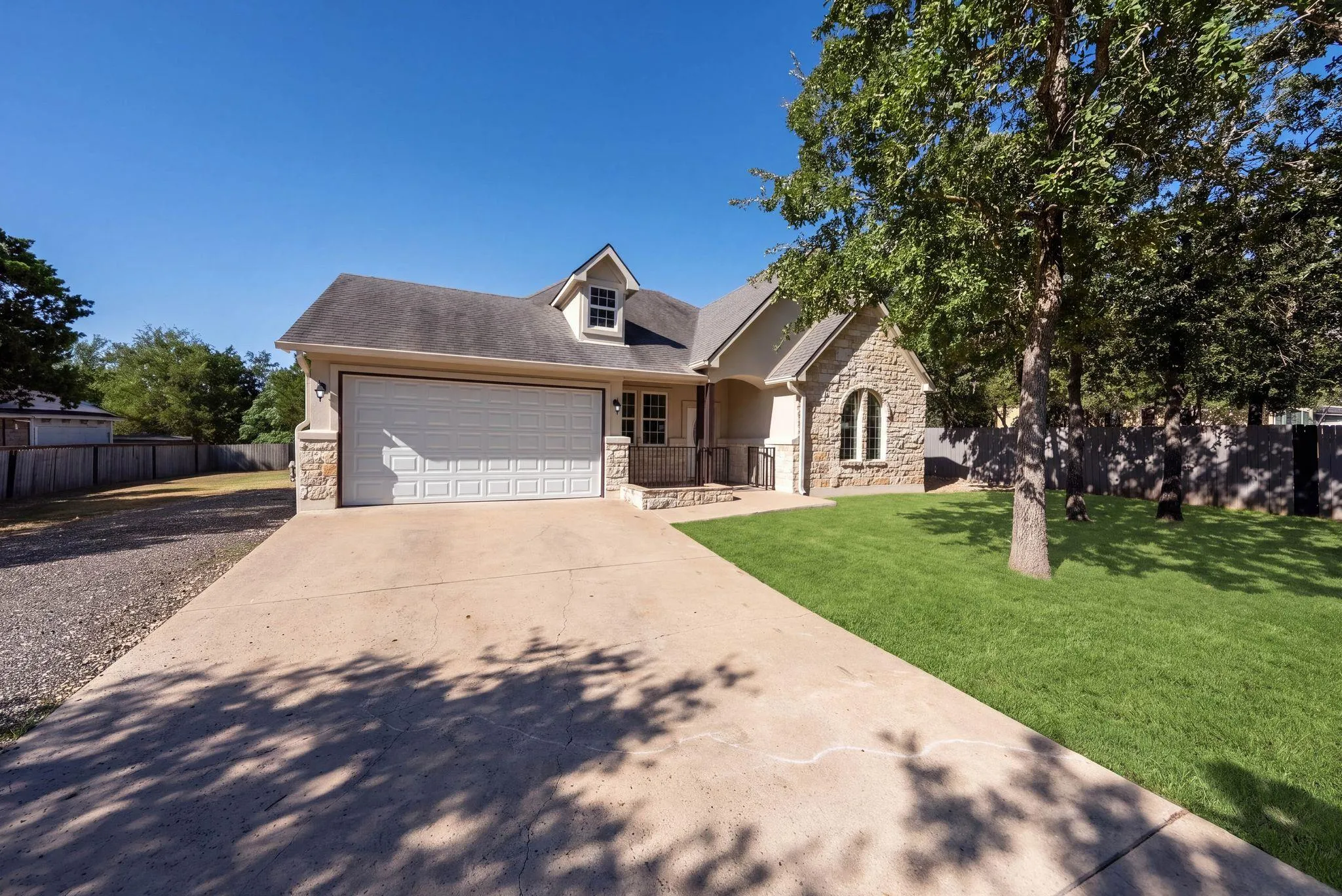 Photo 4 of 263 INDIAN OAK DR
