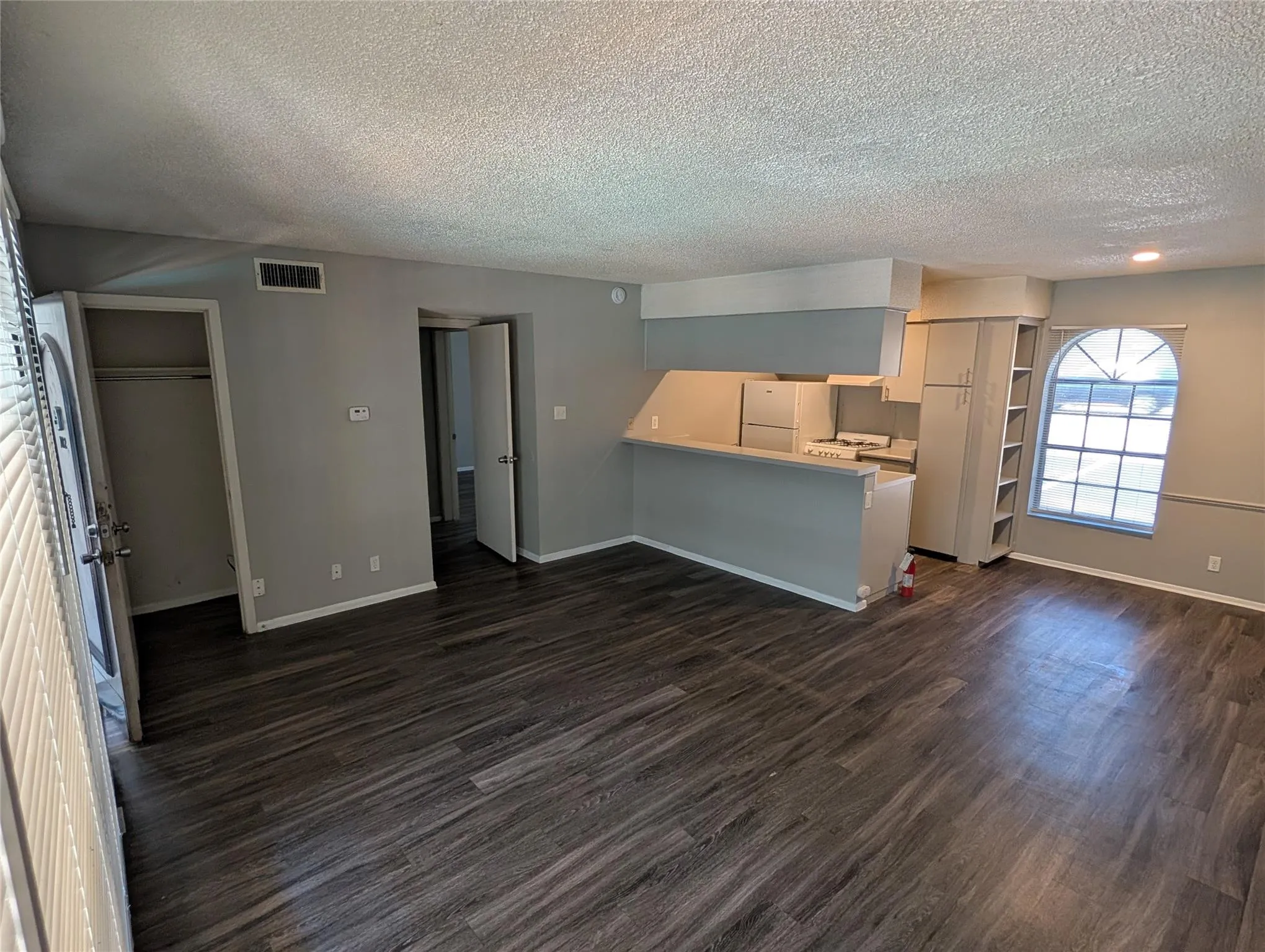 Photo of 101 E 33RD ST #102, Austin, 78705