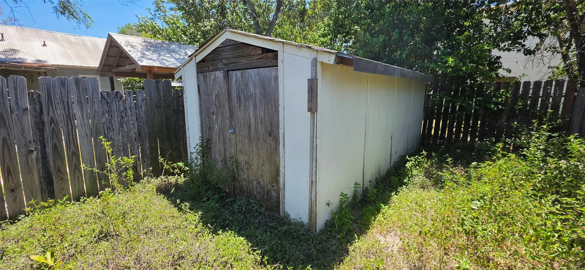 Photo 4 of 125 S BISHOP ST