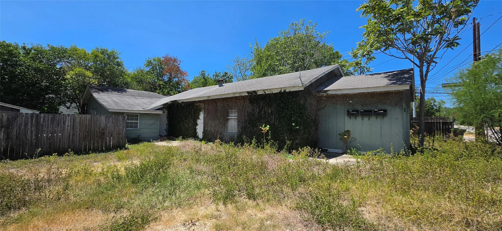 Photo of 125 S BISHOP ST, San Marcos, TX, 78666