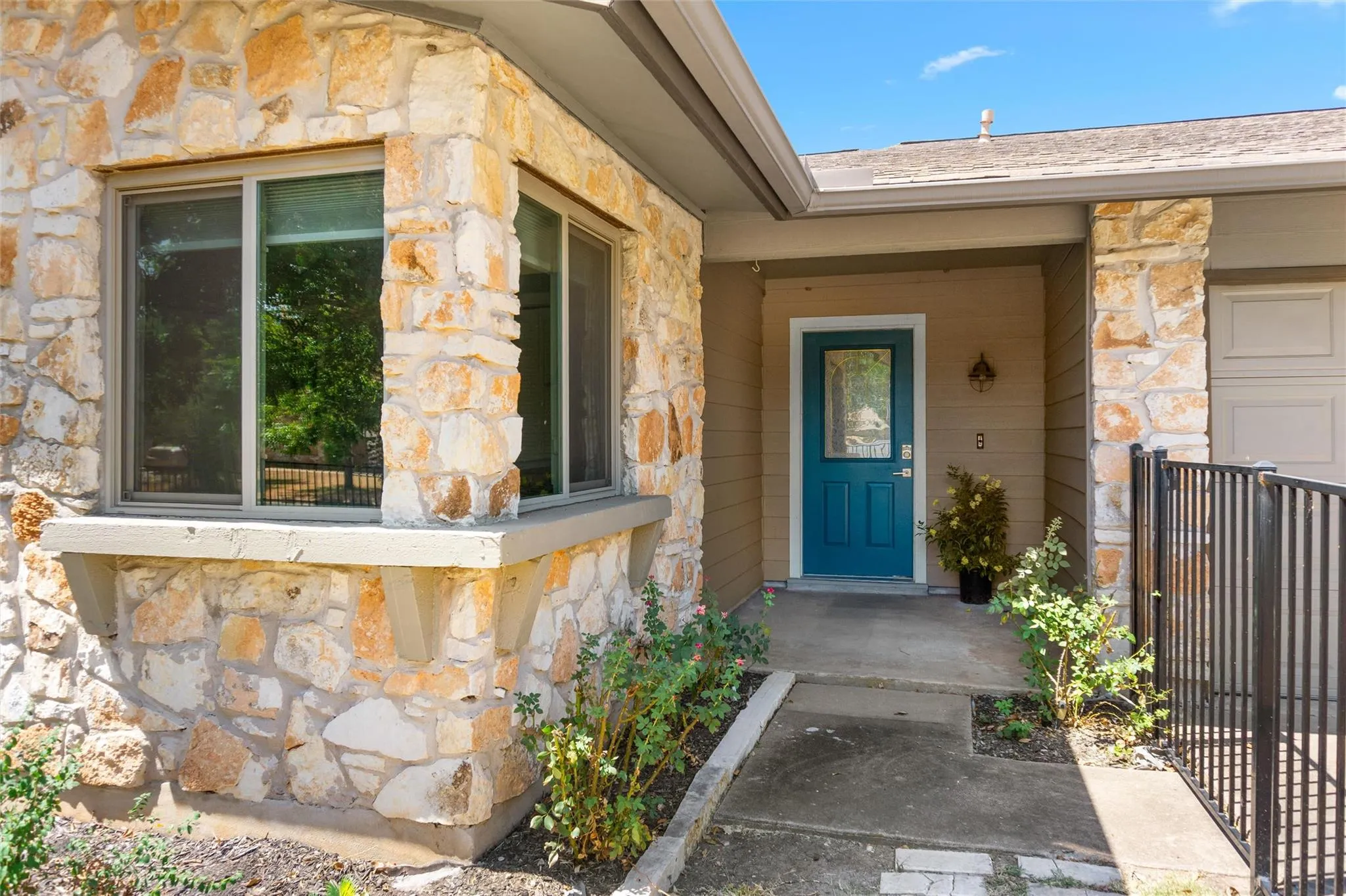 Photo 4 of 11210 HENGE DR