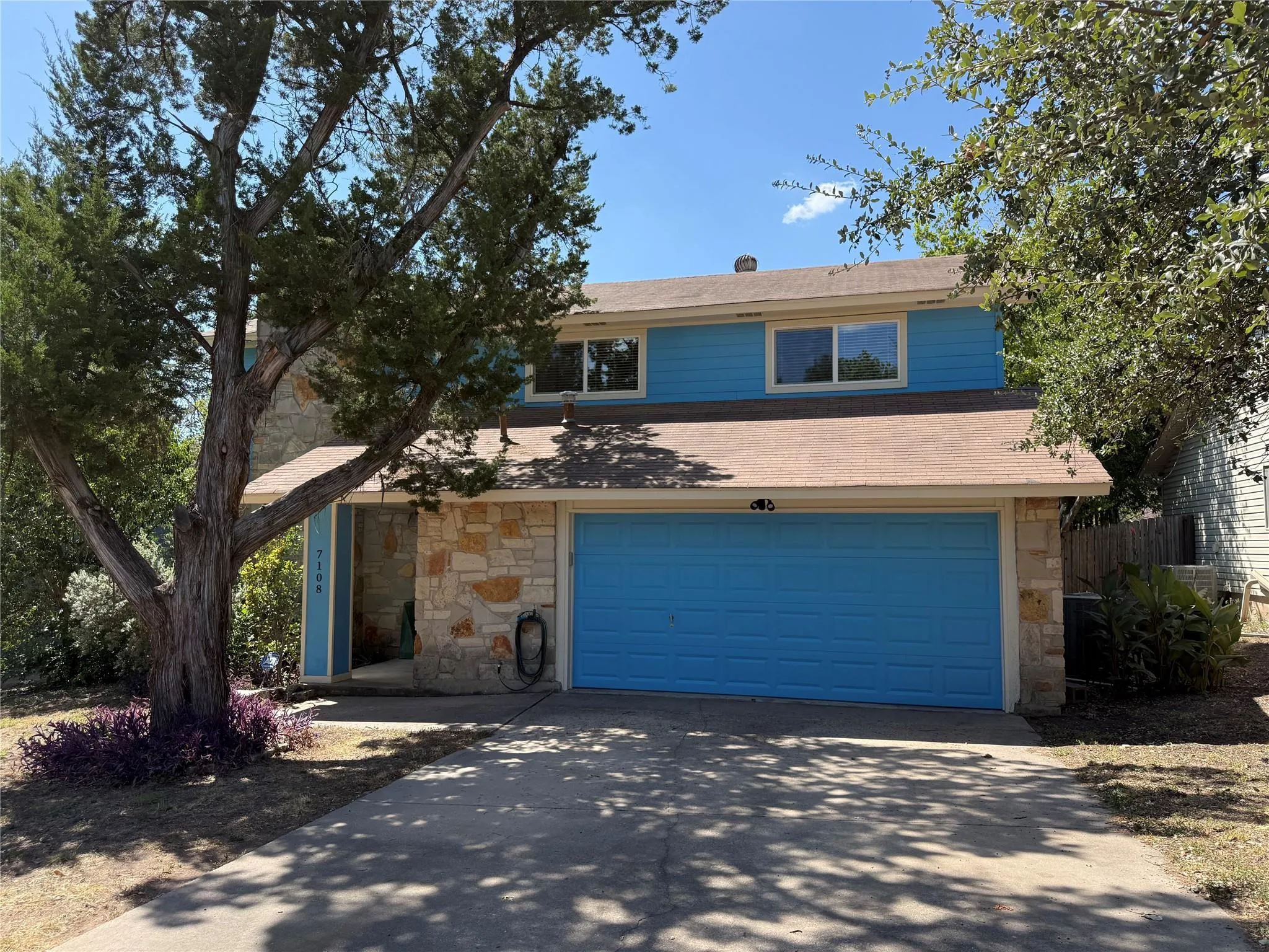 Photo of 7108 SHADYWOOD DR, Austin, TX, 78745