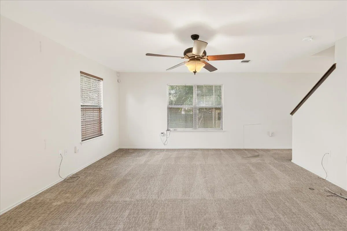 Photo 5 of 5108 N HEARSEY DR