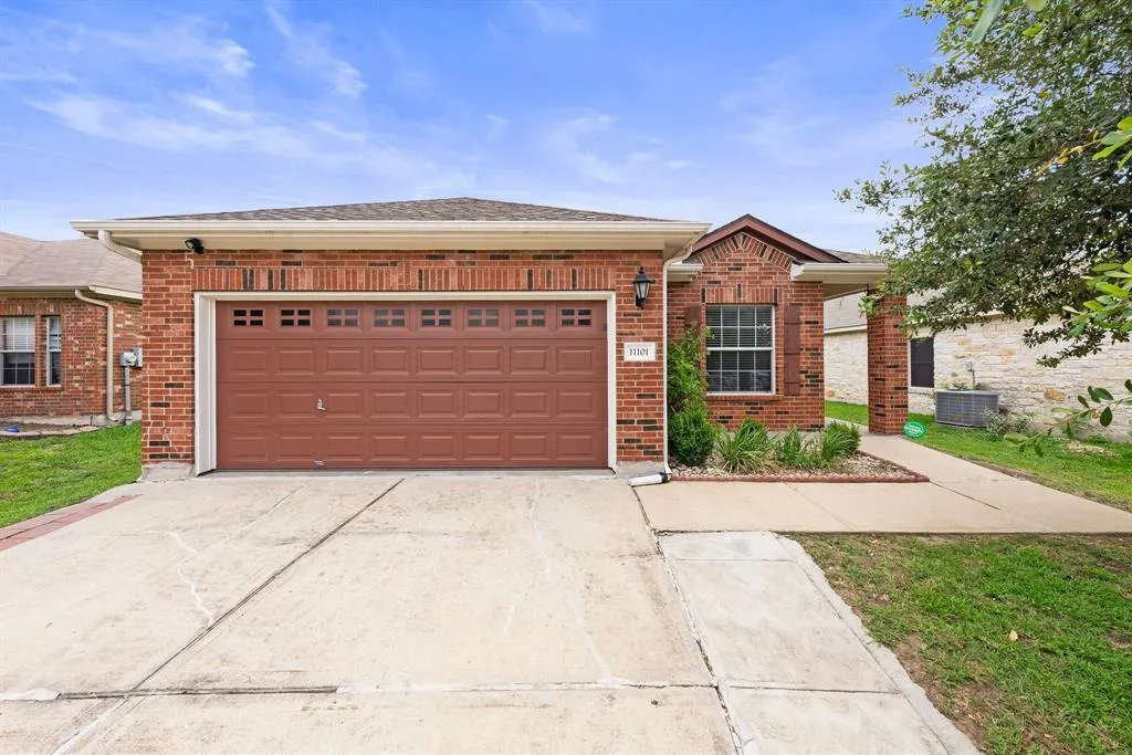 Photo of 11101 LIBERTY FARMS DR, Austin, TX, 78754
