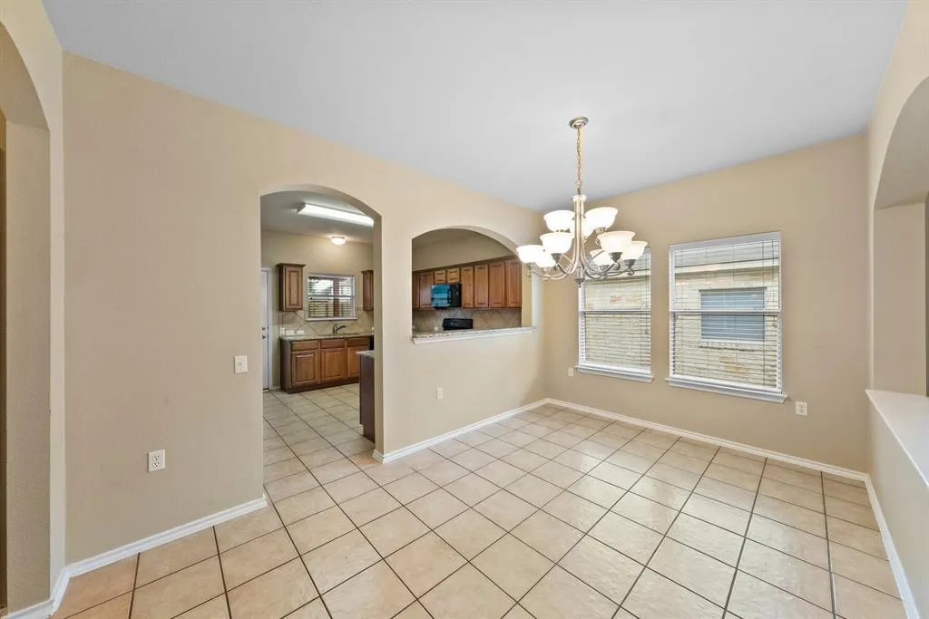 Photo 5 of 11101 LIBERTY FARMS DR