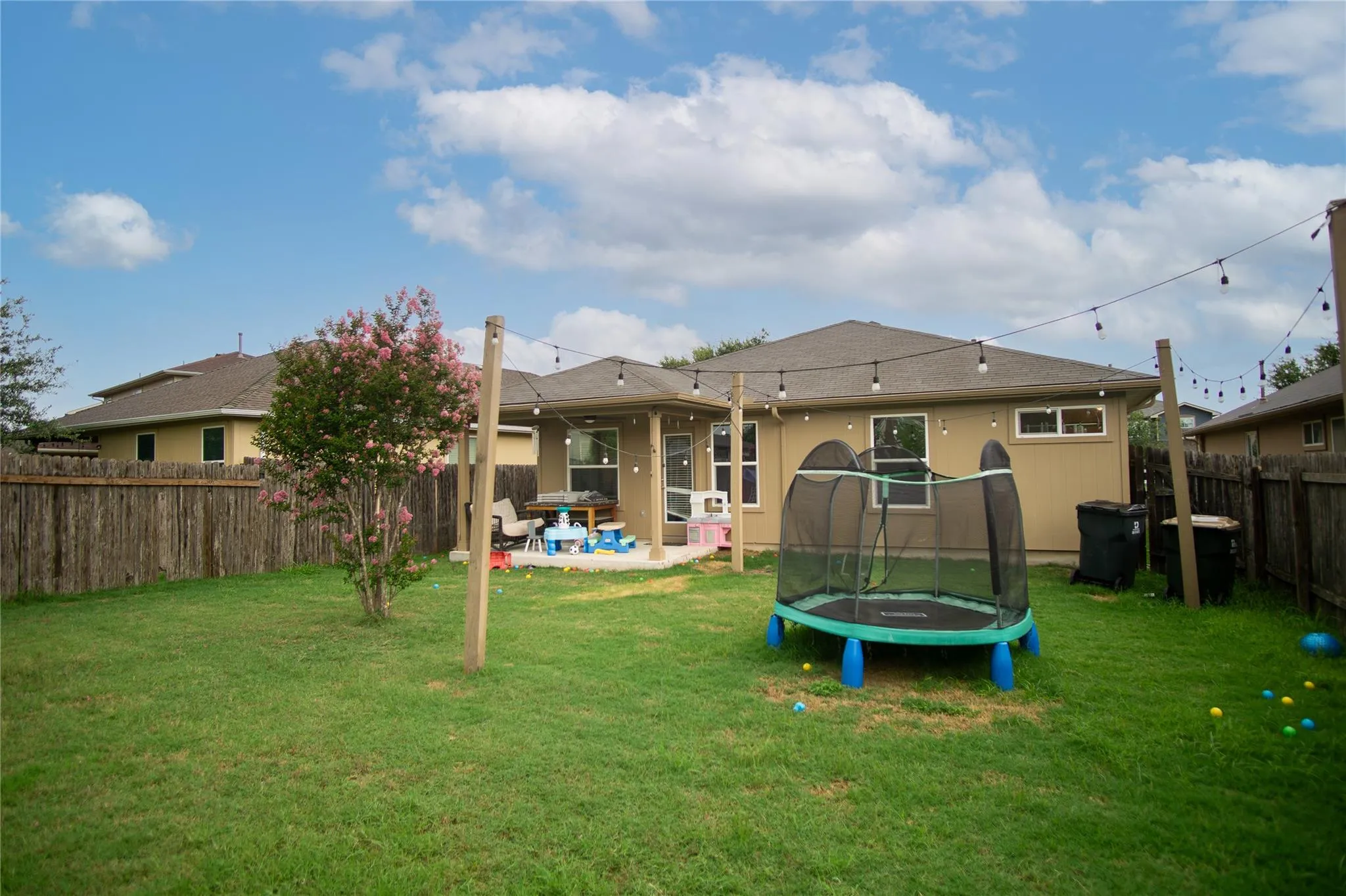 Photo 4 of 6912 PLAINS CREST DR