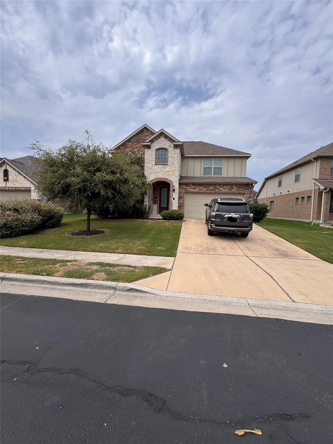 Photo of 914 EMORY STABLE DR, Hutto, TX, 78634