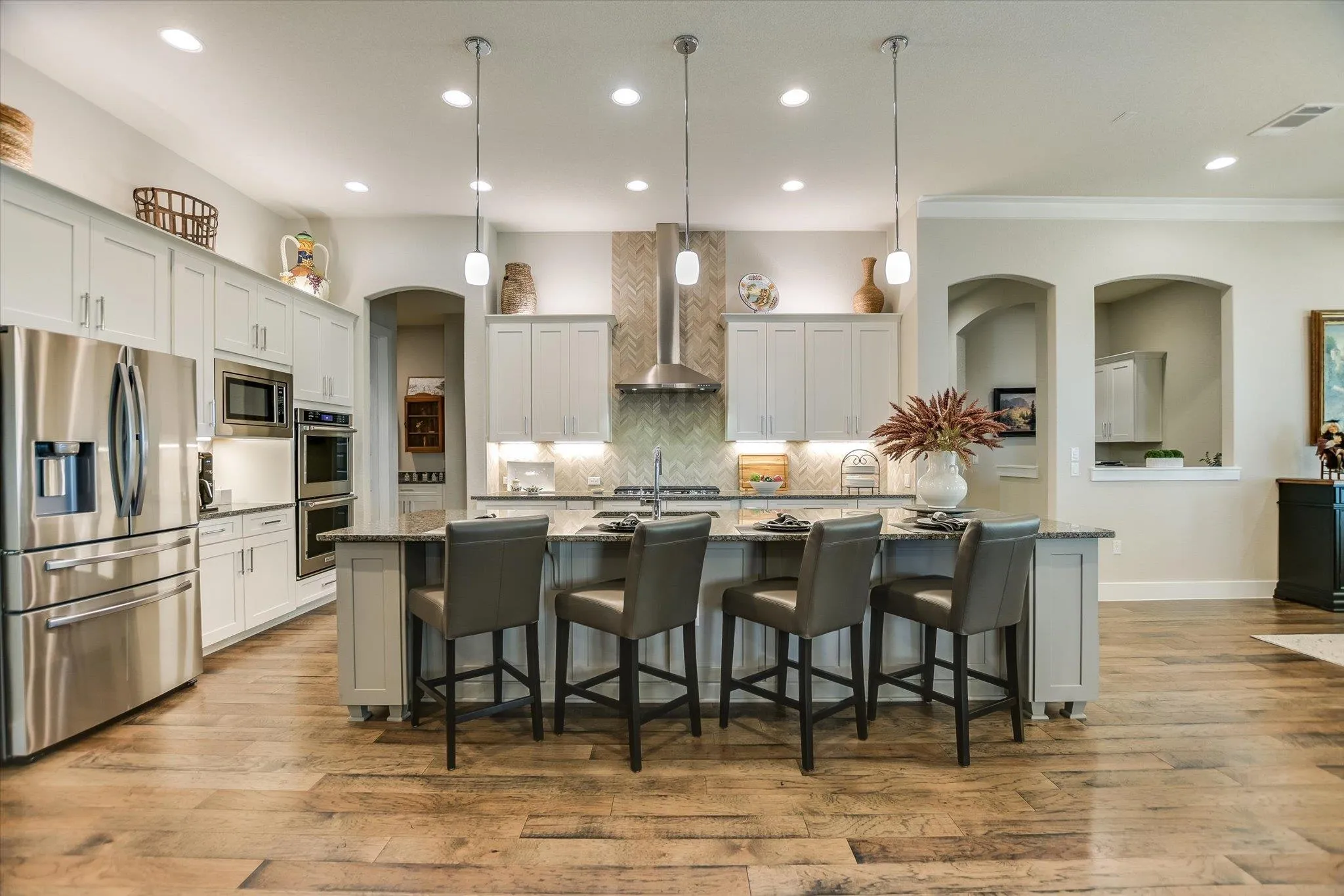 Photo 5 of 16308 CHESTER HEIGHTS TRL