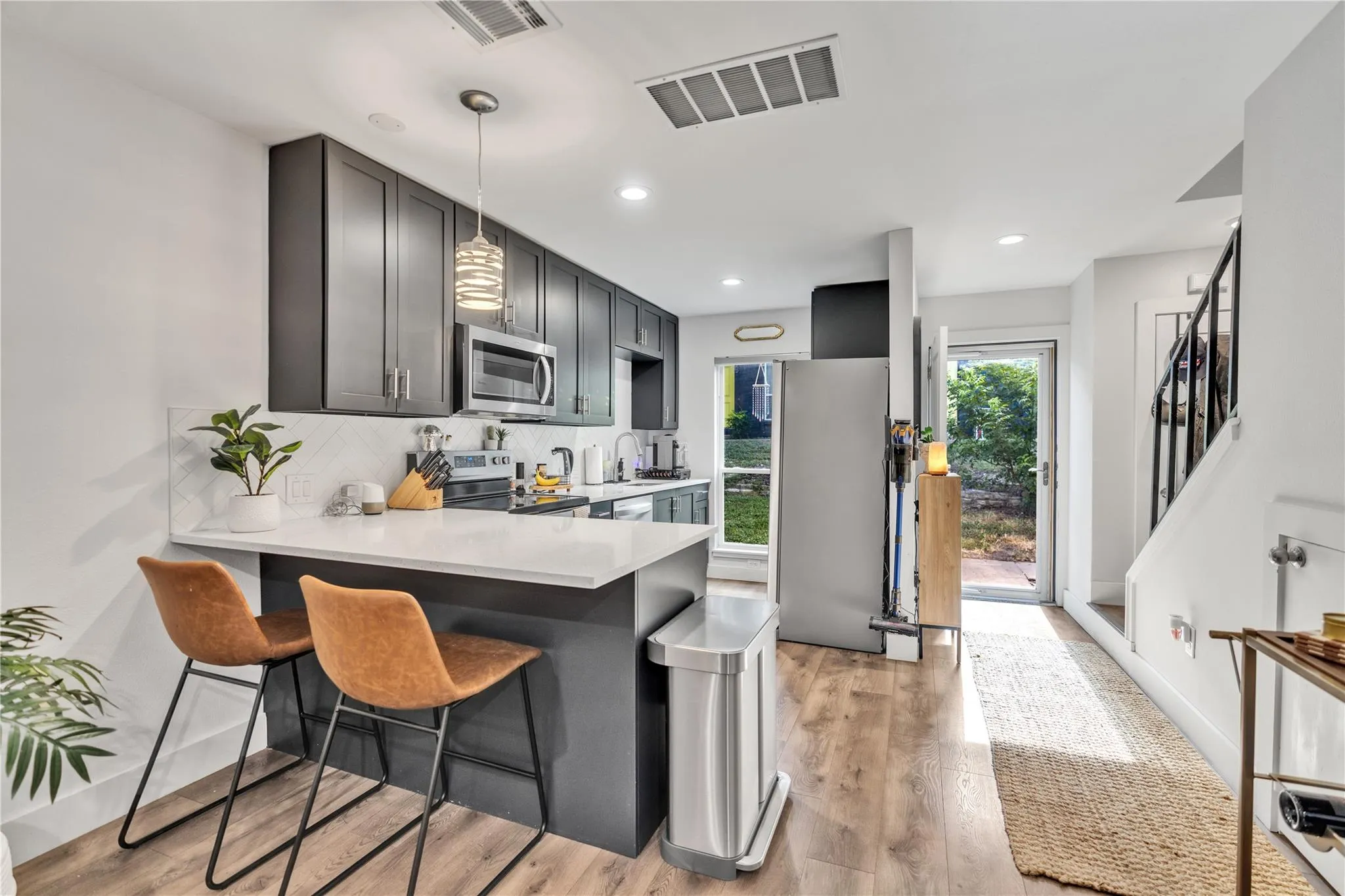 Photo 3 of 3808 SOUTHWAY DR #103