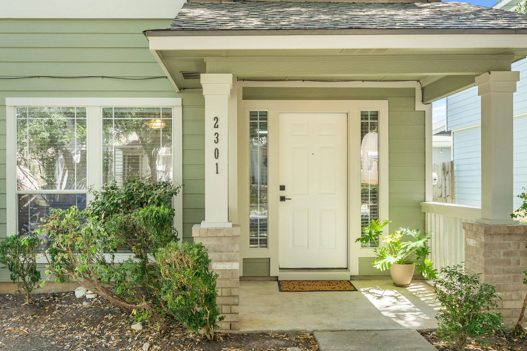 Photo of 2301 MELISSA OAKS LN, Austin, TX, 78744