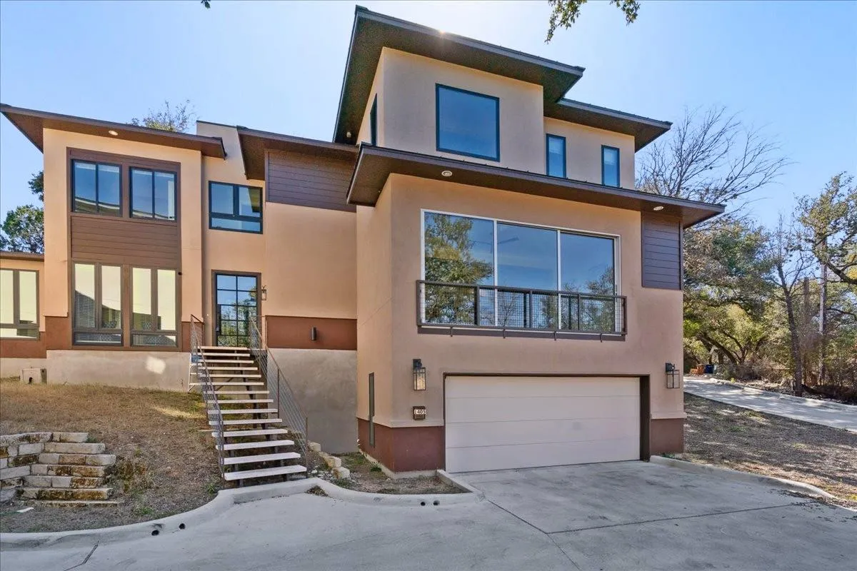 Photo of 1405 PARKINSON DR, Austin, 78704