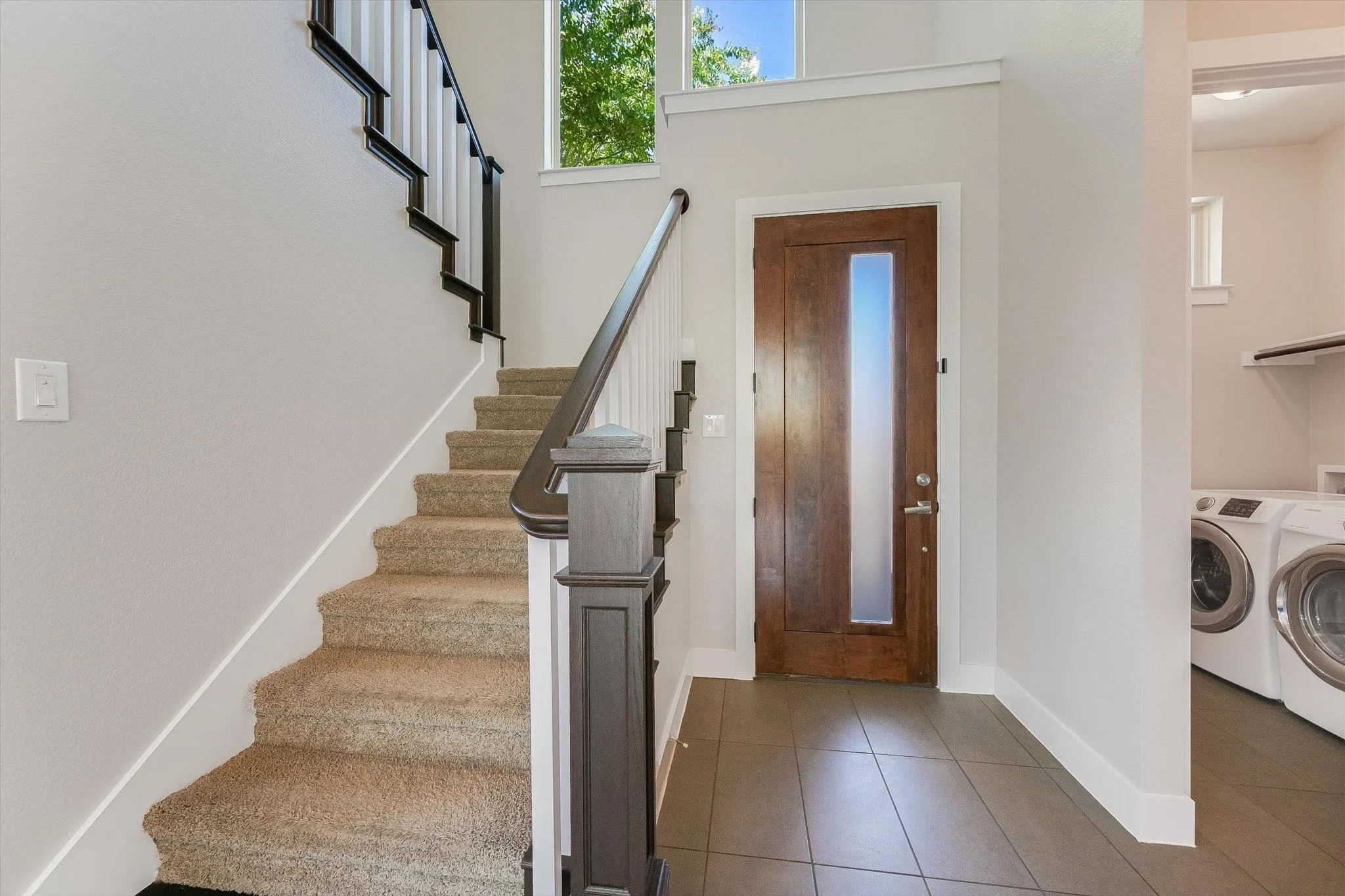 Photo 2 of 613 E BAYLEE LOVE LN