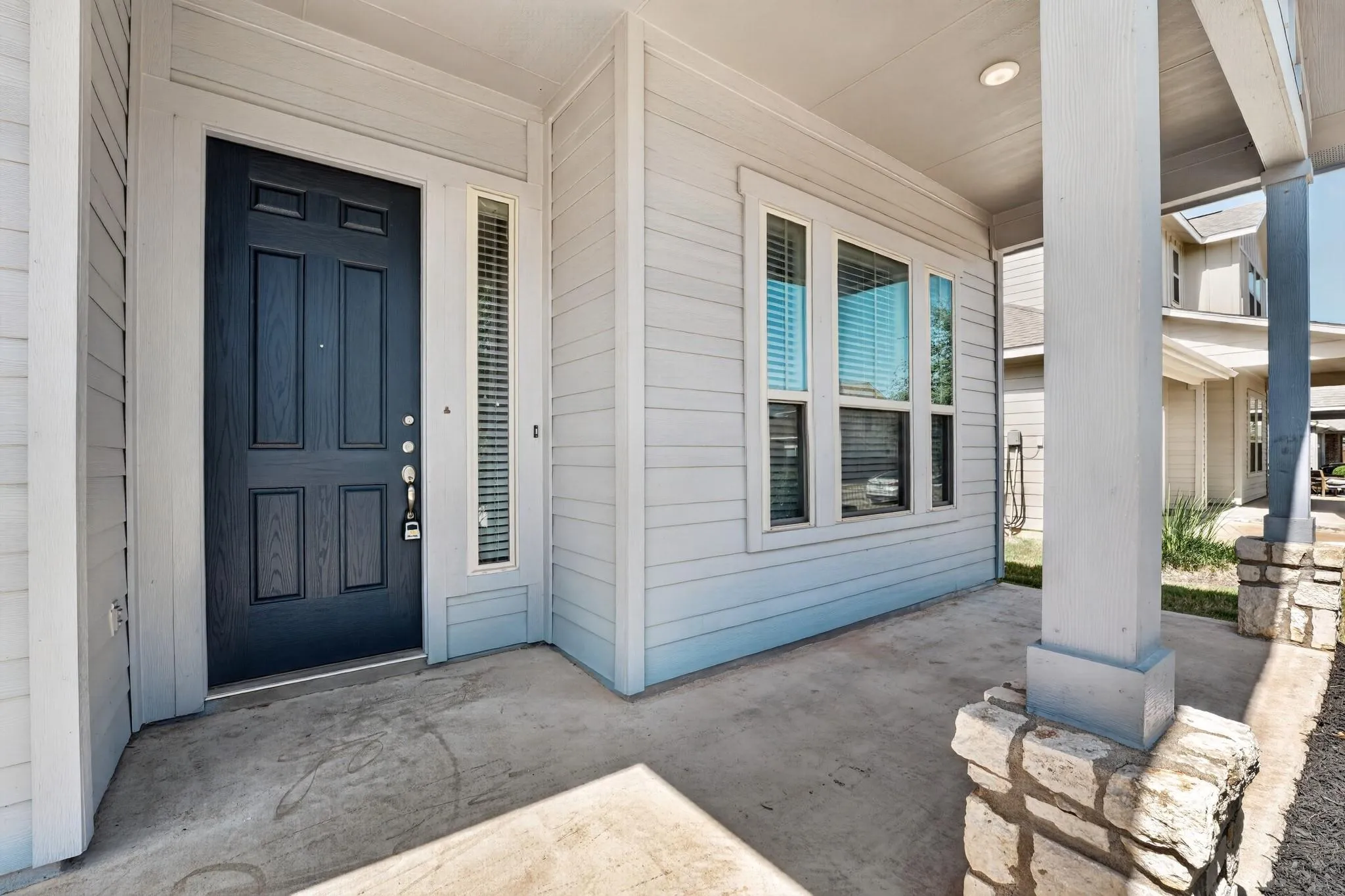 Photo 4 of 8013 TURNBERRY LN
