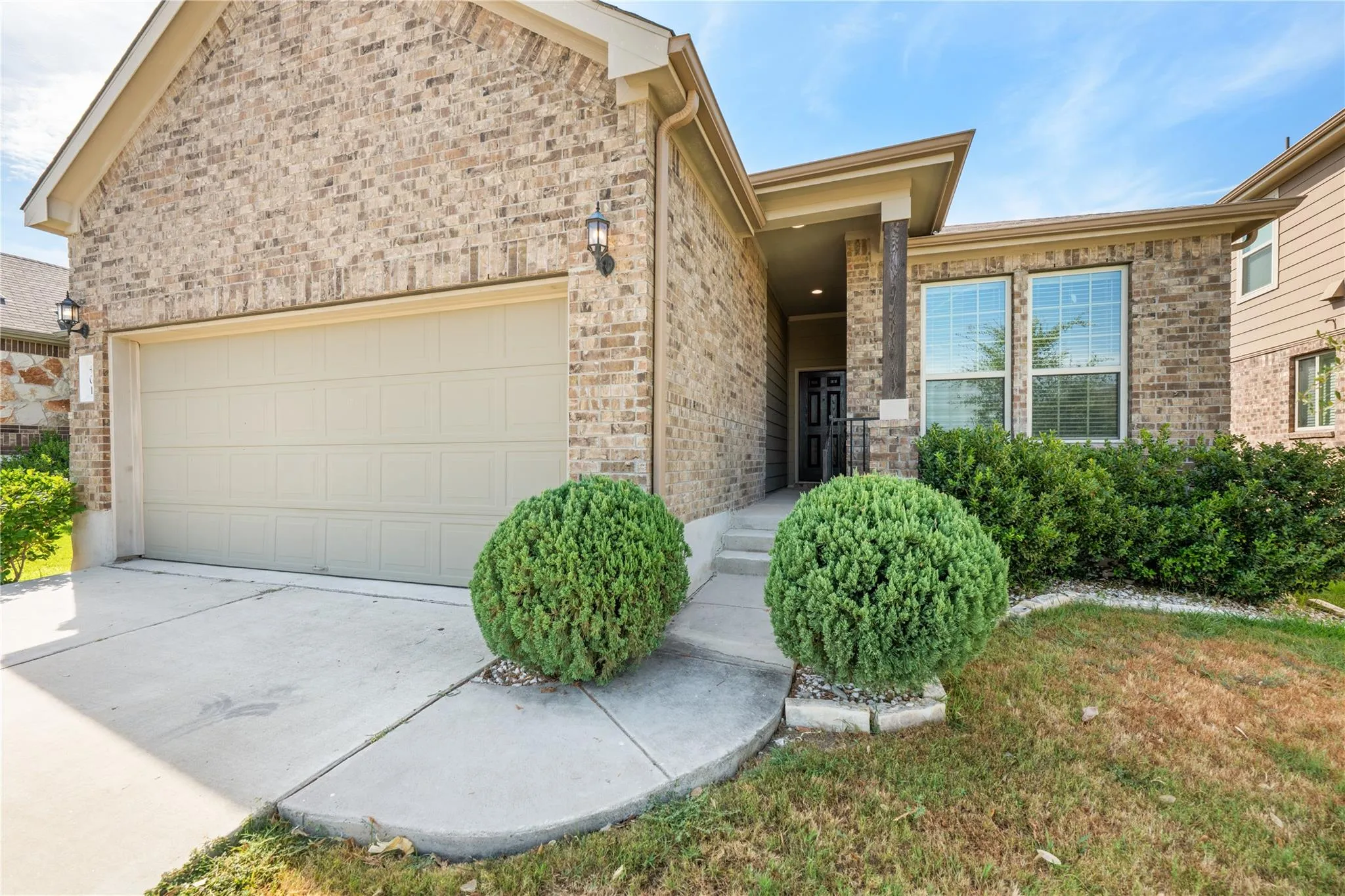 Photo of 401 DUROC DR, Hutto, TX, 78634
