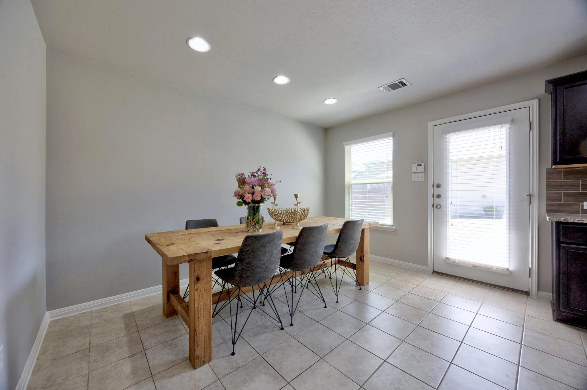 Photo 3 of 444 S BROOK DR