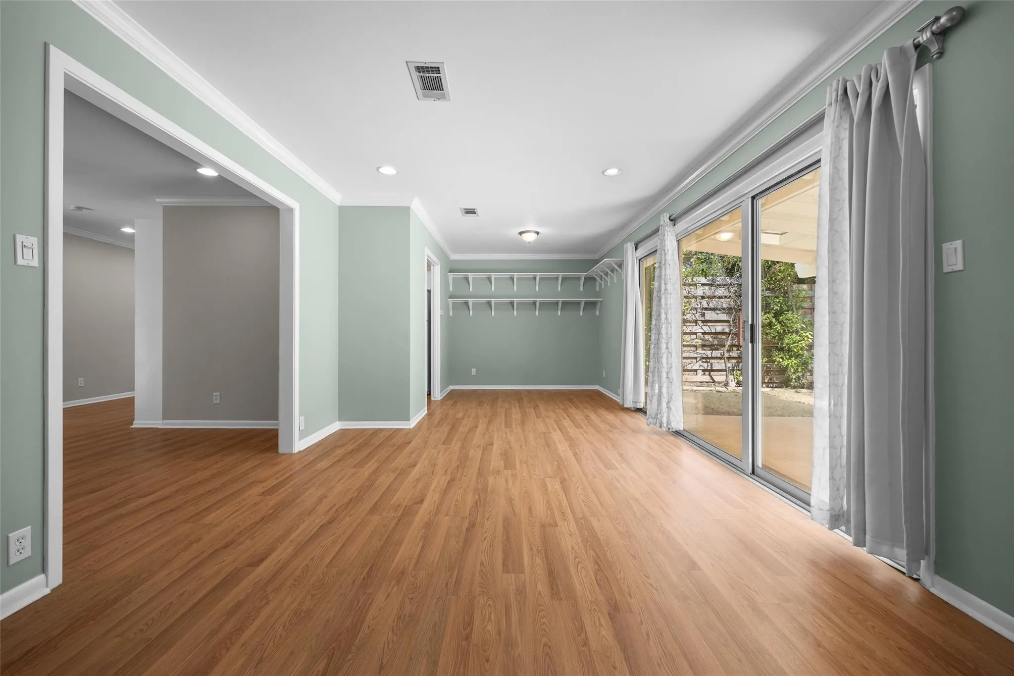 Photo 5 of 1404 BRIARCLIFF BLVD