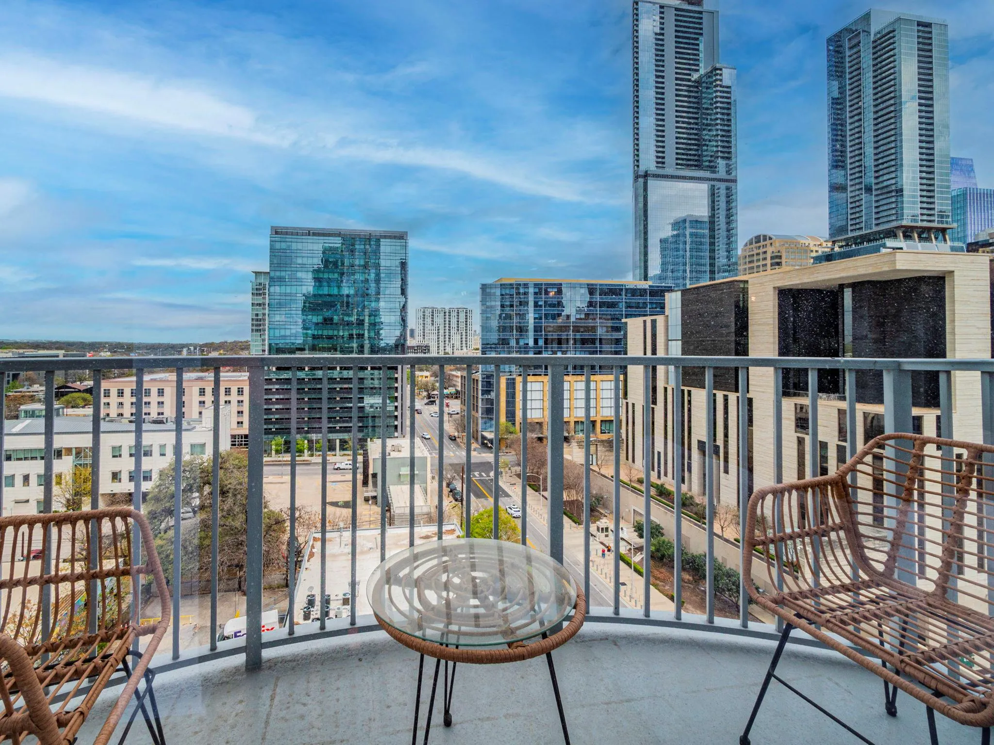 Photo 2 of 360 NUECES ST #1018