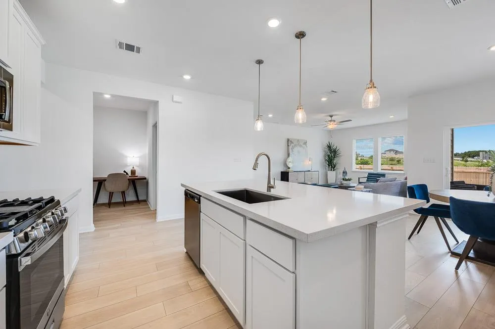 Photo 5 of 207 CRUMPTON WAY