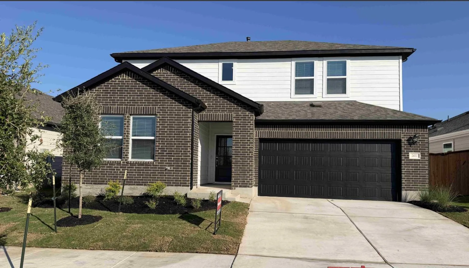 Photo of 207 CRUMPTON WAY, Hutto, TX, 78634