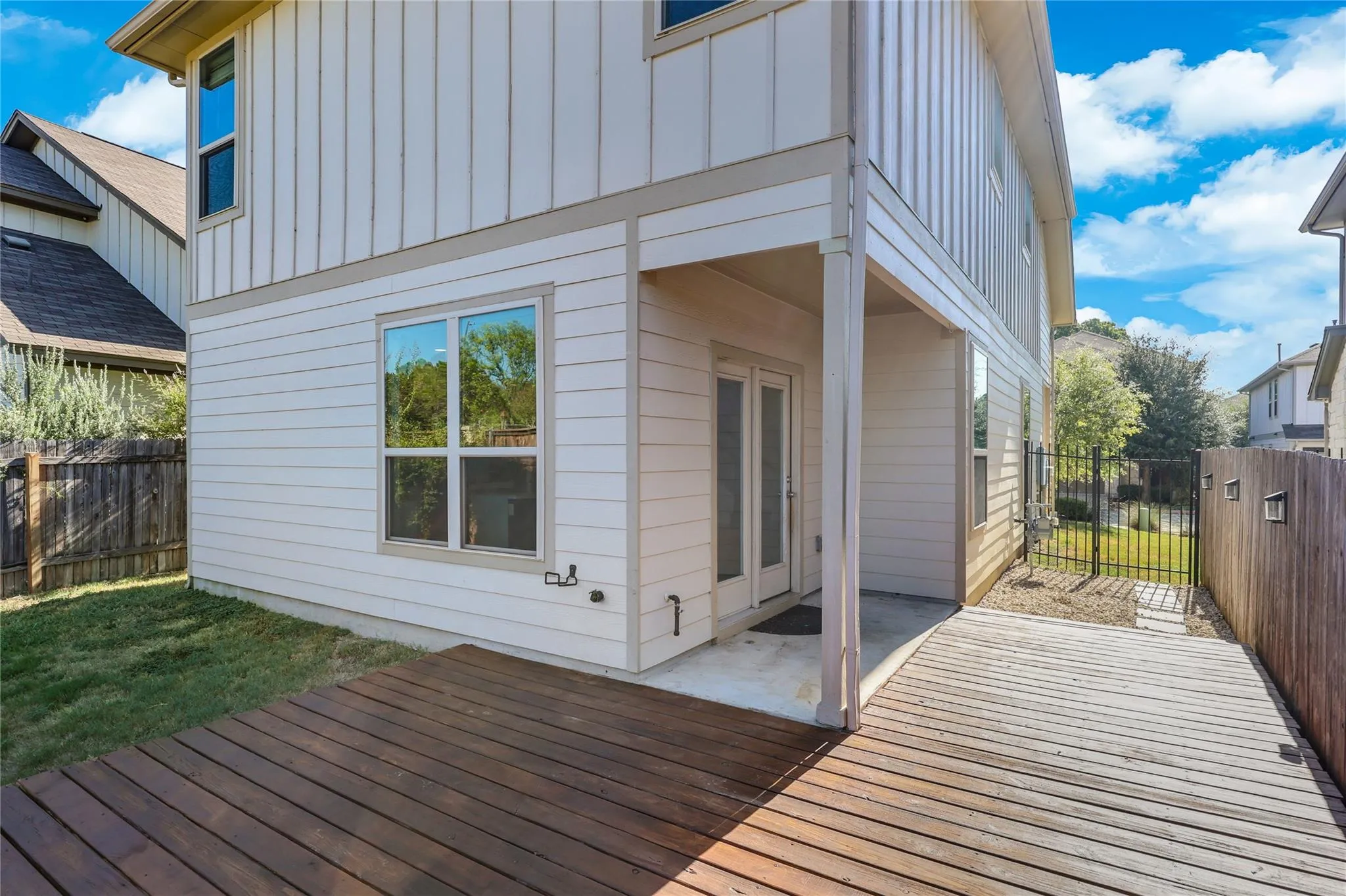 Photo 5 of 913 BOATSWAIN WAY #195