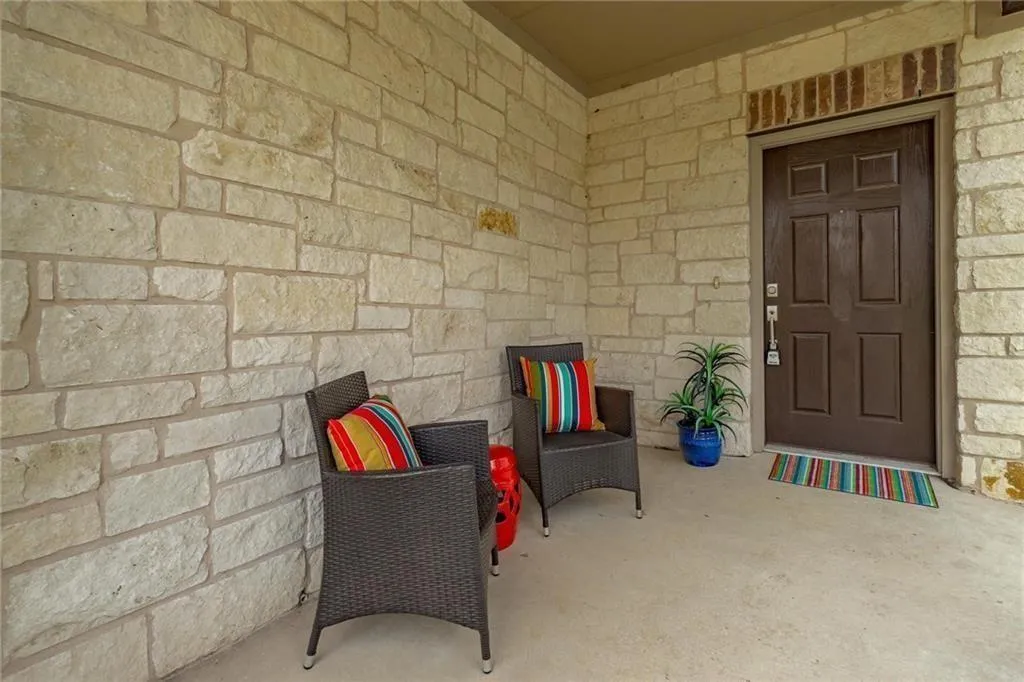 Photo 2 of 9507 GYNERIUM DR