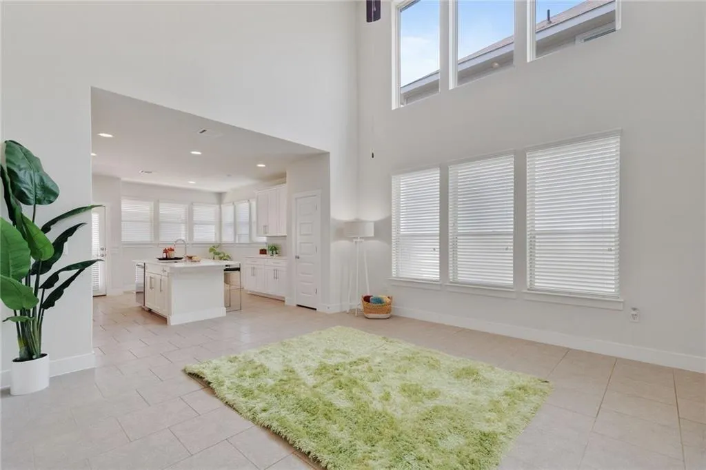 Photo 4 of 9507 GYNERIUM DR