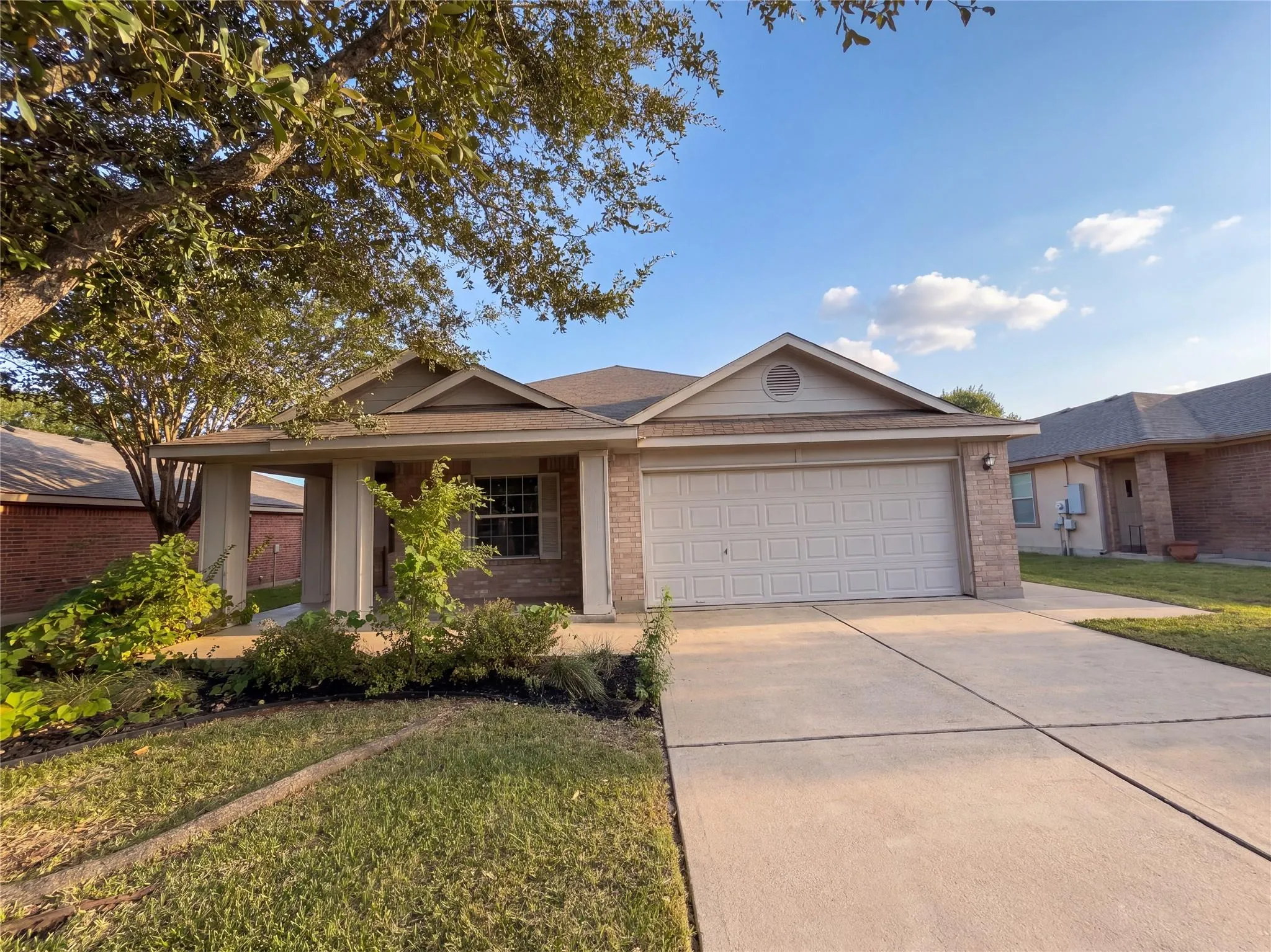 Photo of 507 DECKER DR, Hutto, TX, 78634