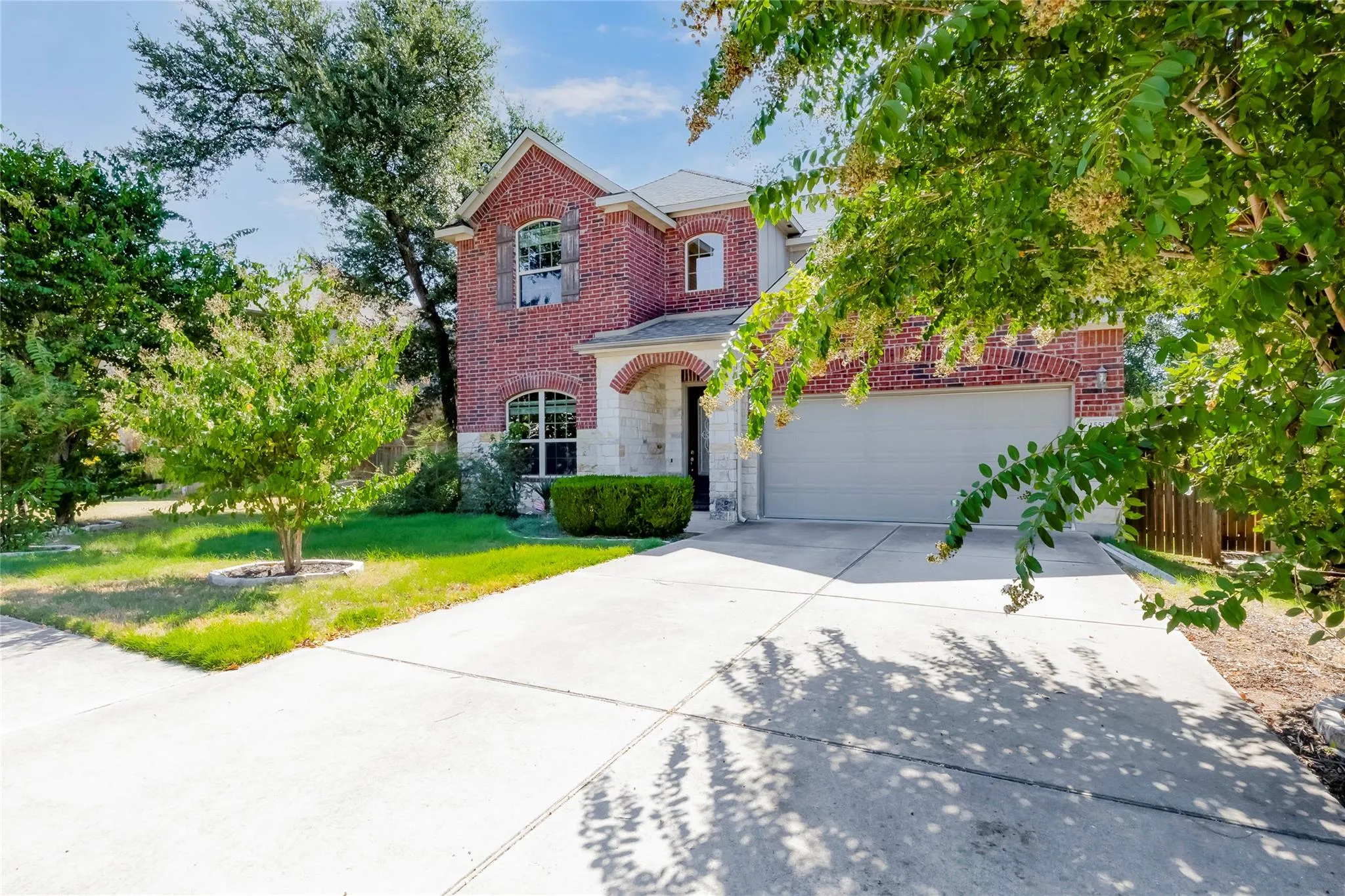 Photo 2 of 15517 BENDED KNEE DR